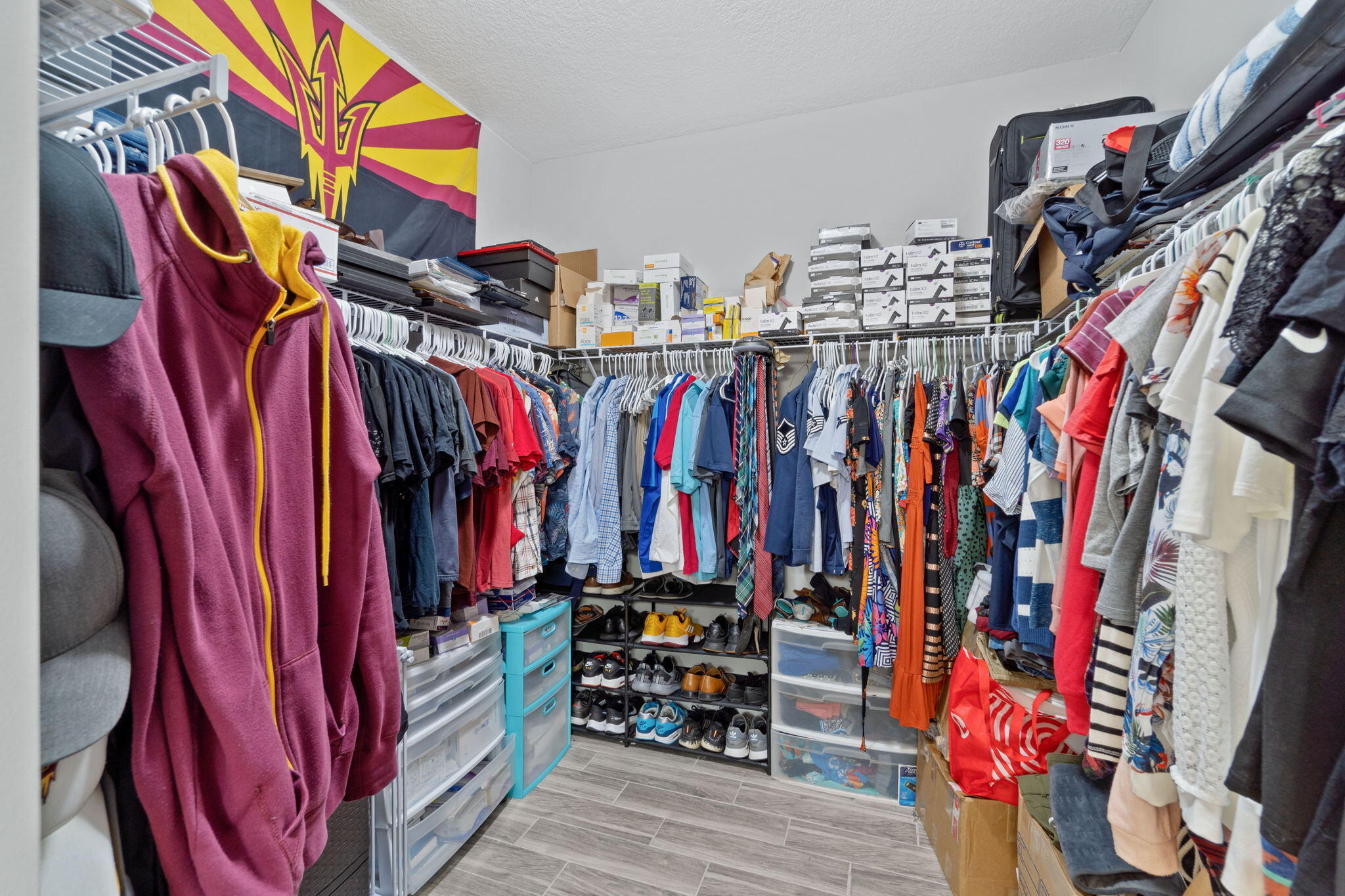 CRESCENT SHORES - Residential