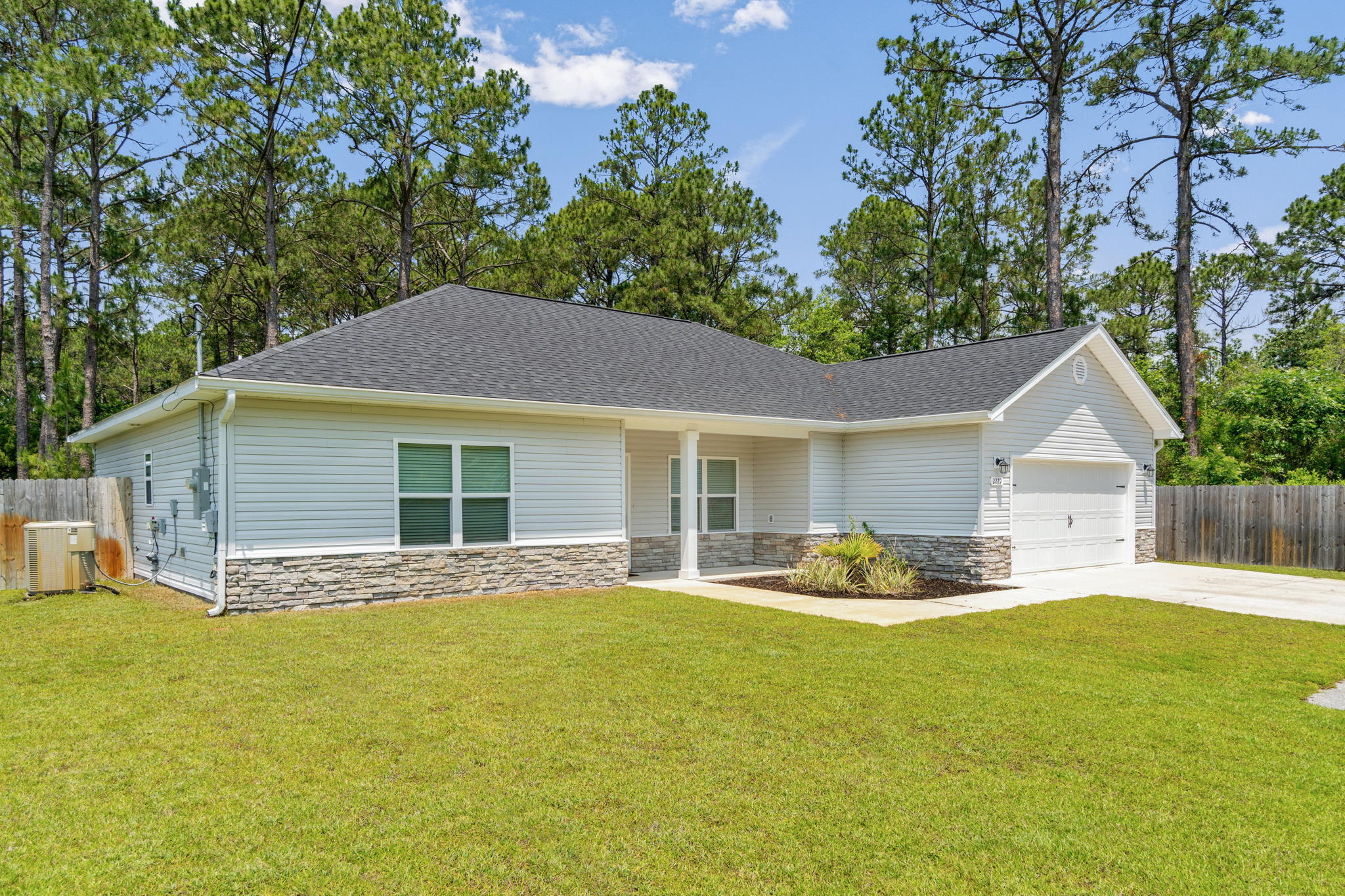 CRESCENT SHORES - Residential