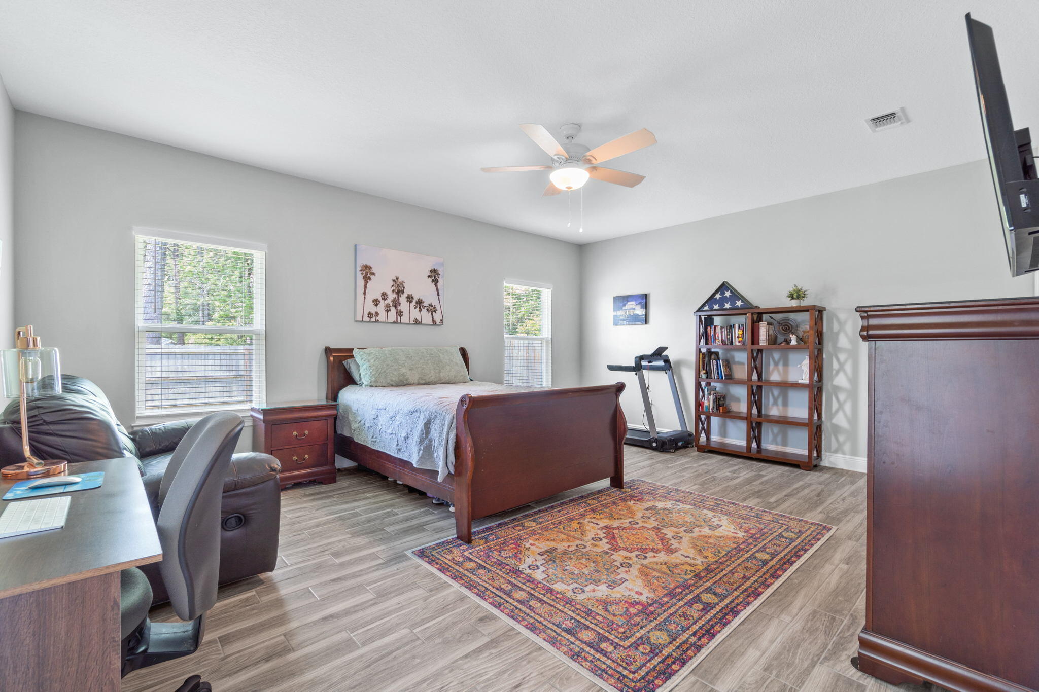 CRESCENT SHORES - Residential