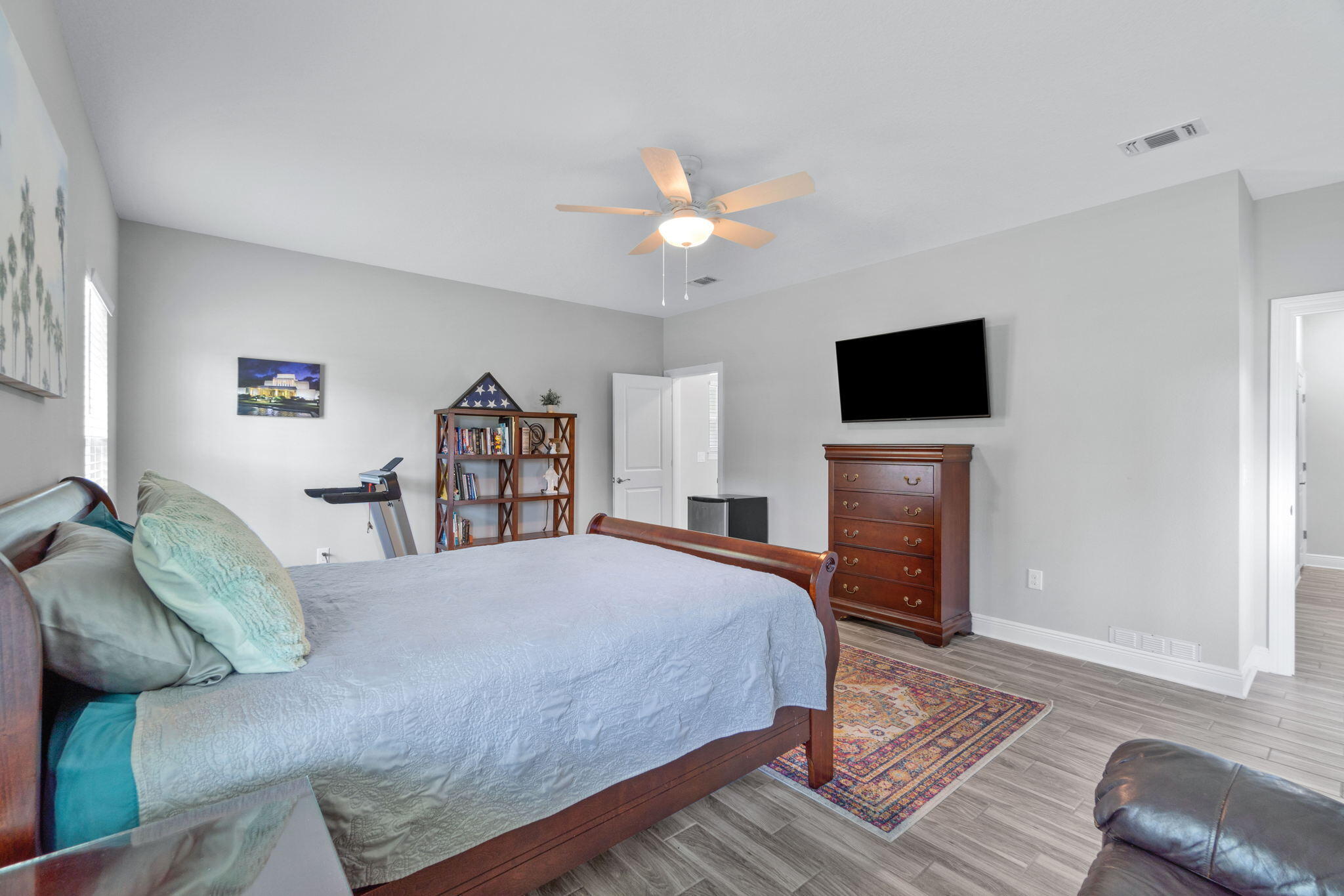 CRESCENT SHORES - Residential