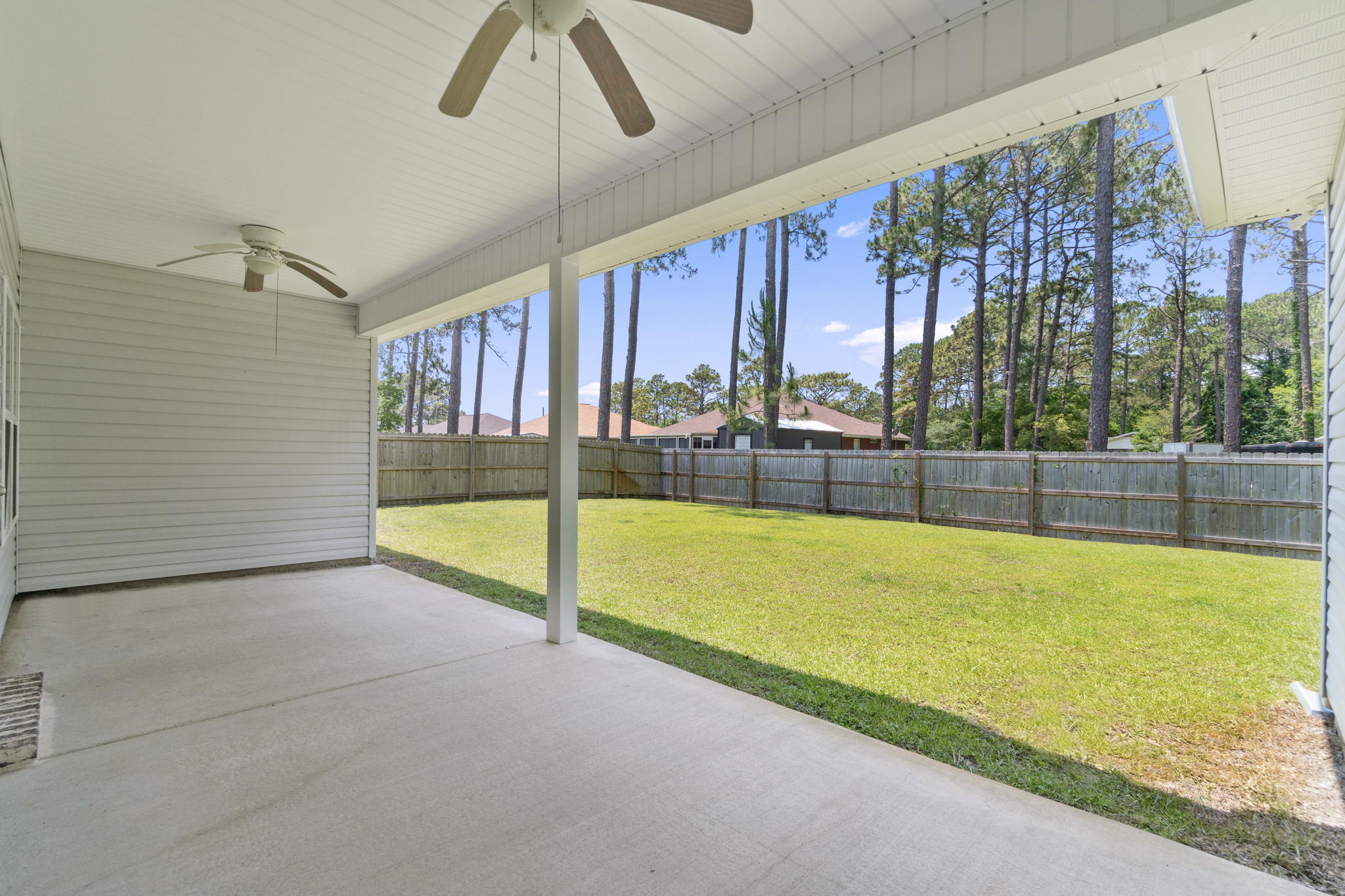 CRESCENT SHORES - Residential