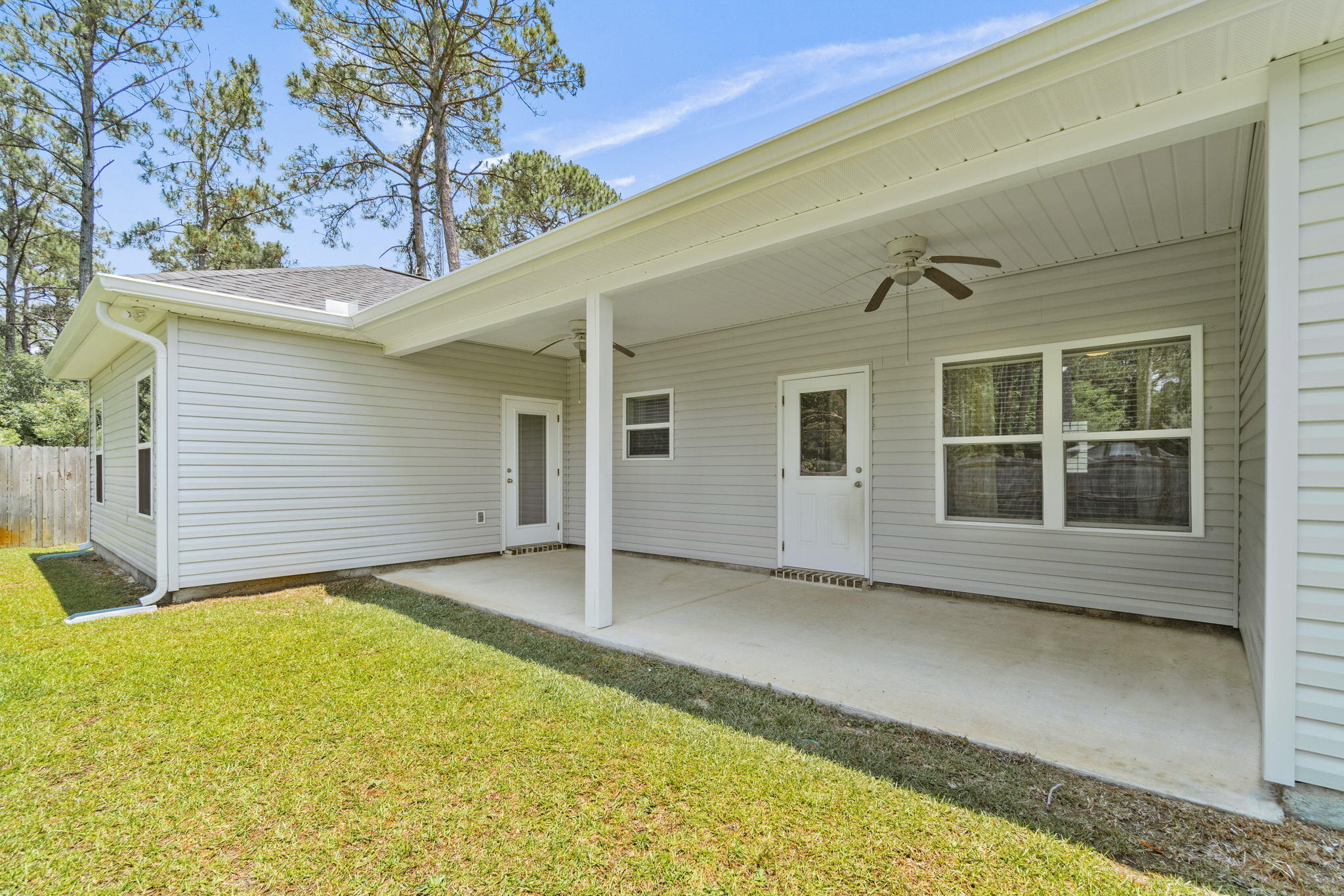 CRESCENT SHORES - Residential