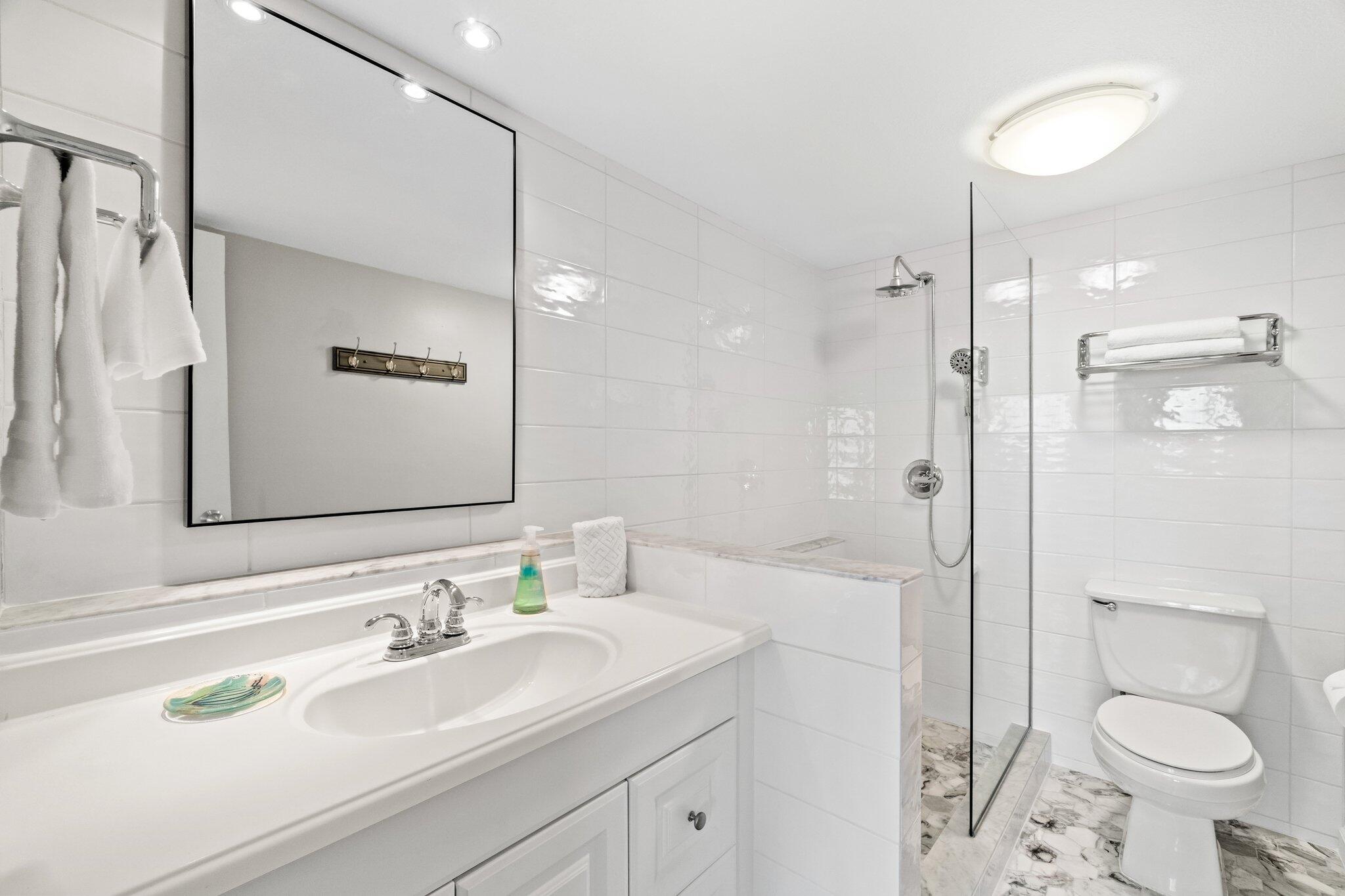 PINNACLE PORT - Residential