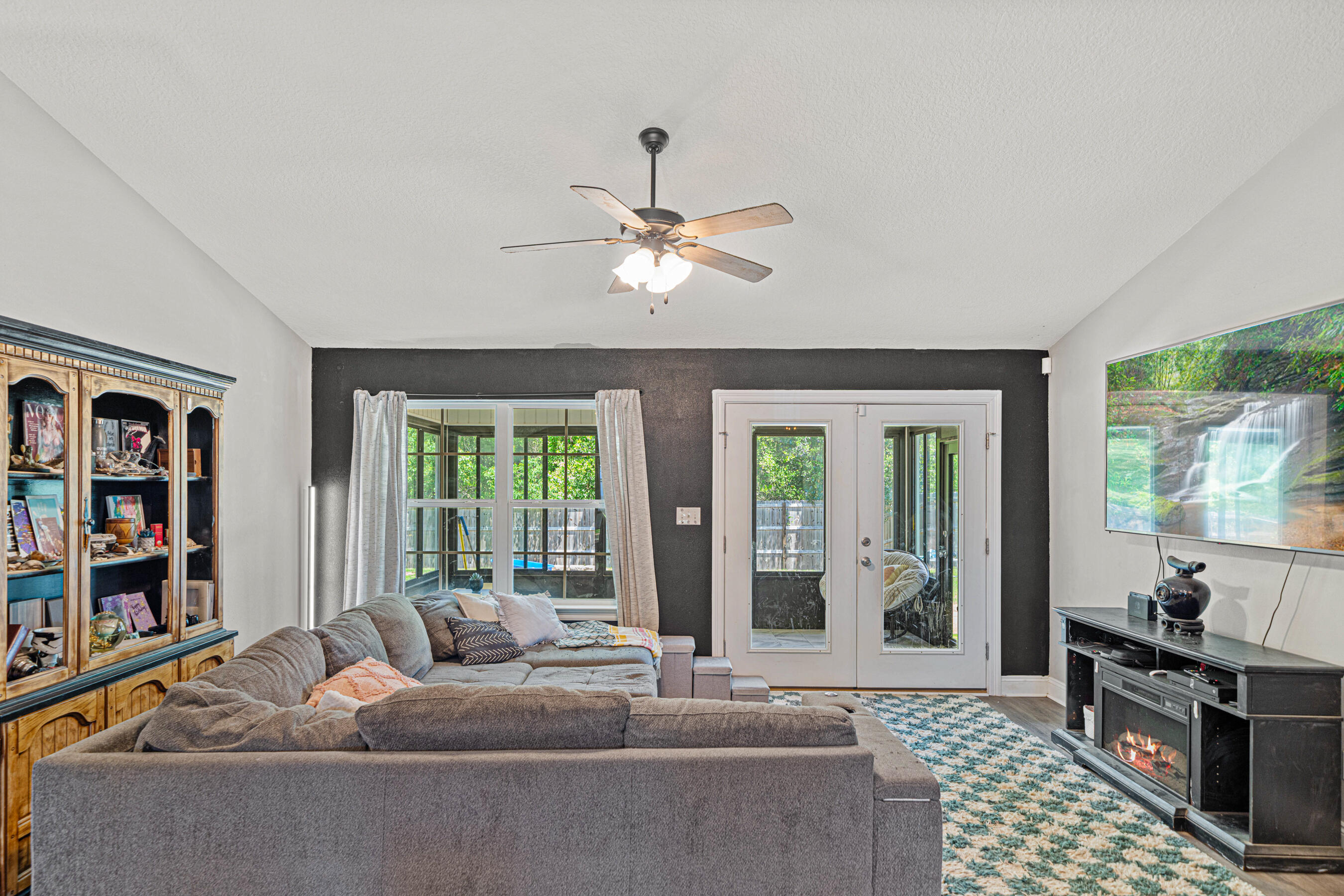 EAST BAY HEIGHTS - Residential