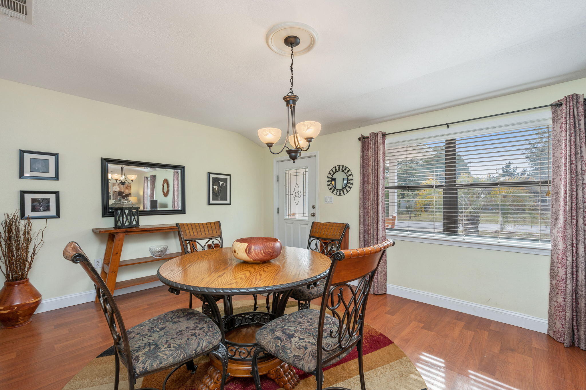 CHESSHERS 1ST ADDN - Residential