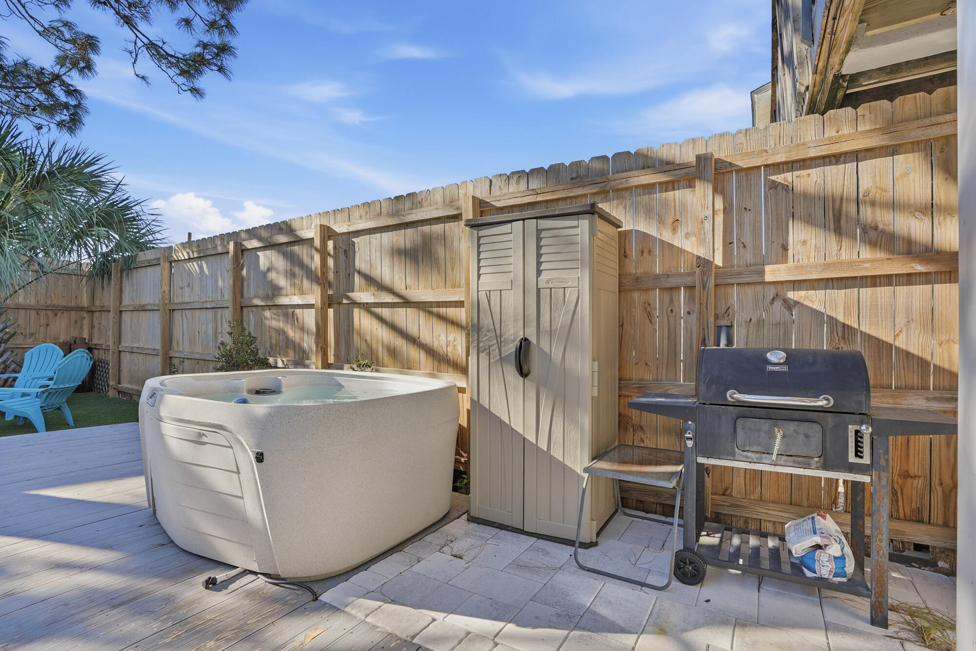 HOLIDAY BEACH UNIT 8 - Residential