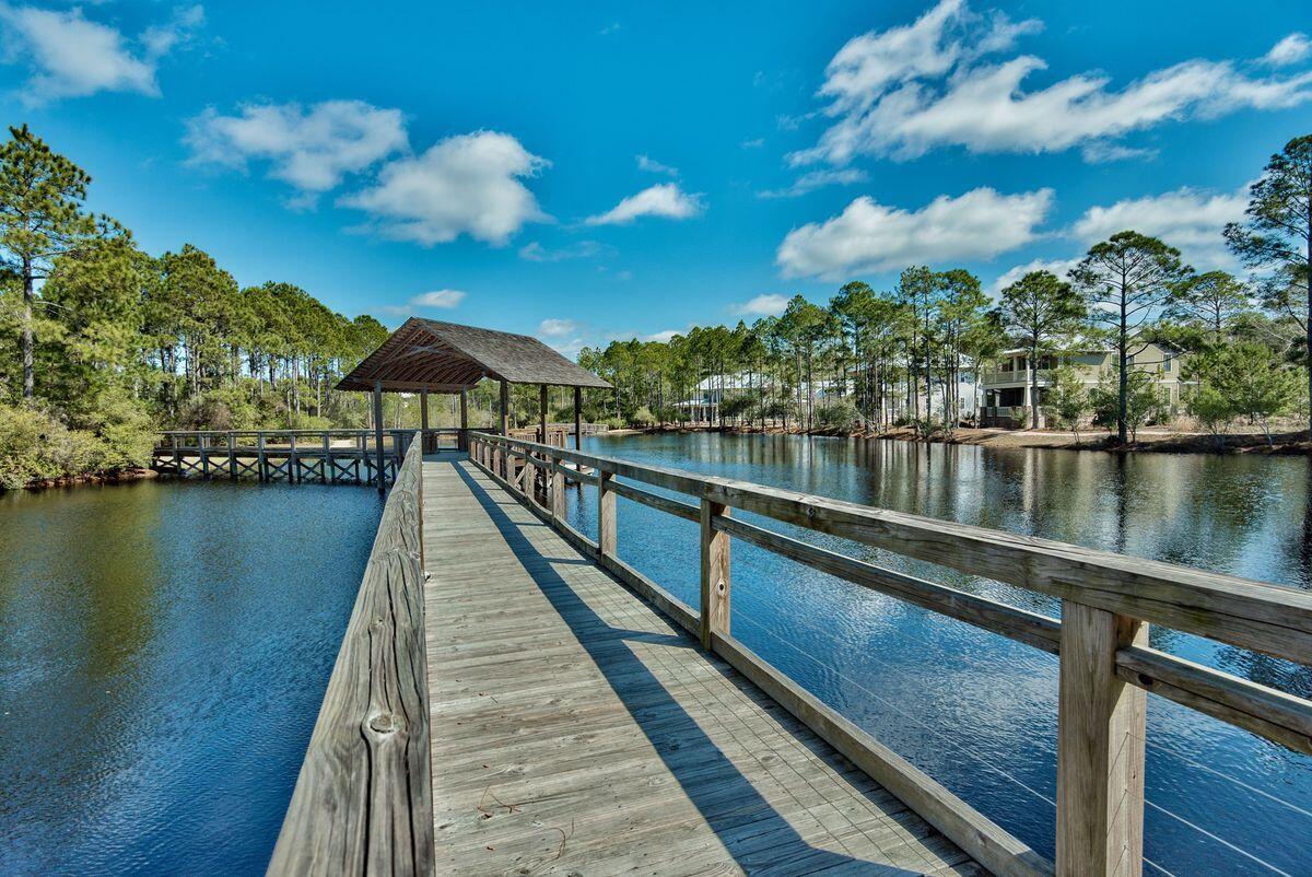FOREST LAKES - Land