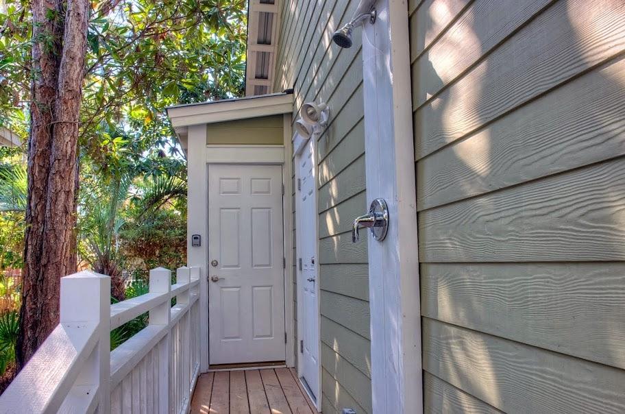 GROVE BY THE SEA - Residential