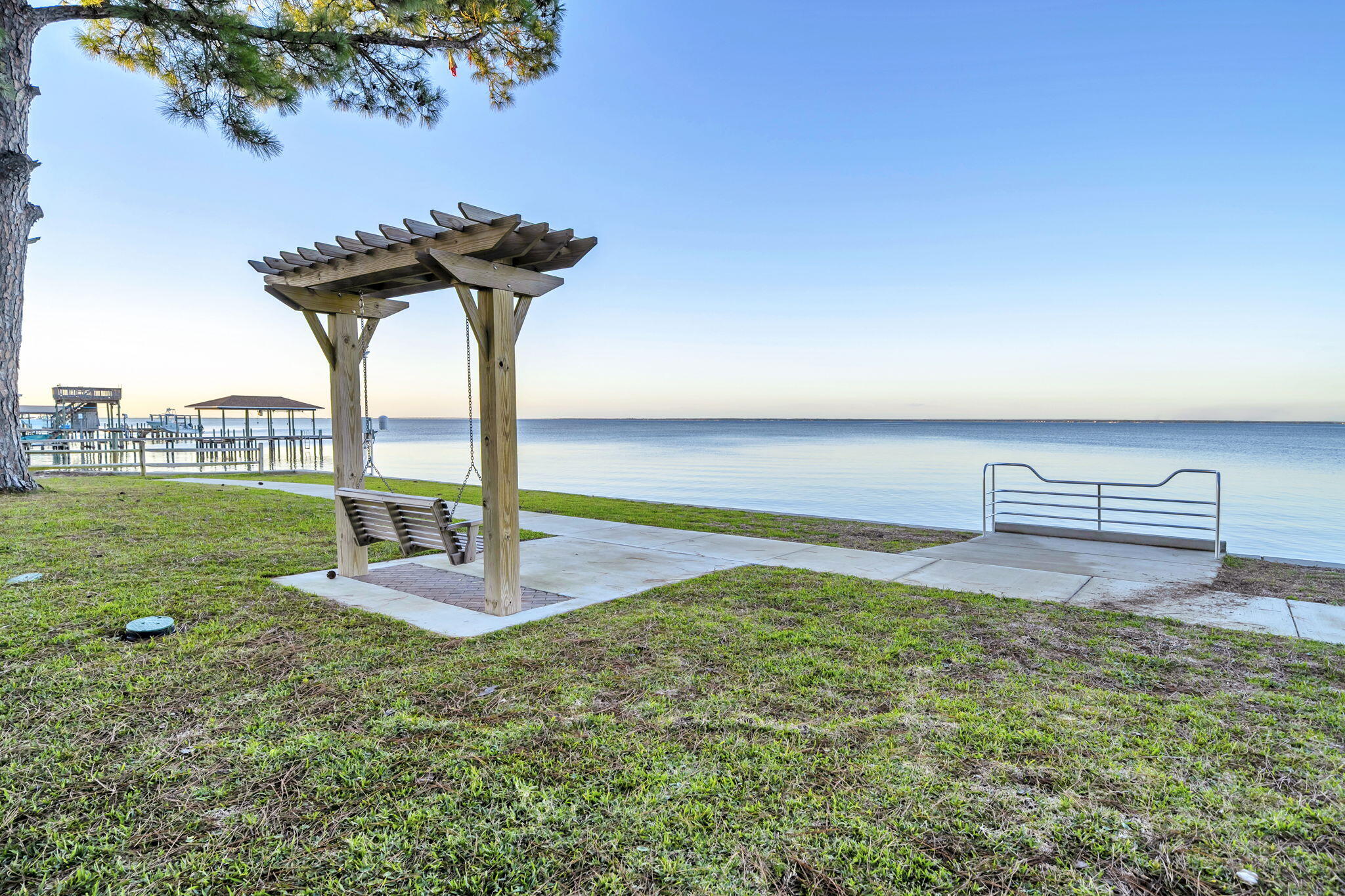 BAY BRIDGE LANDING PH 2 - Residential