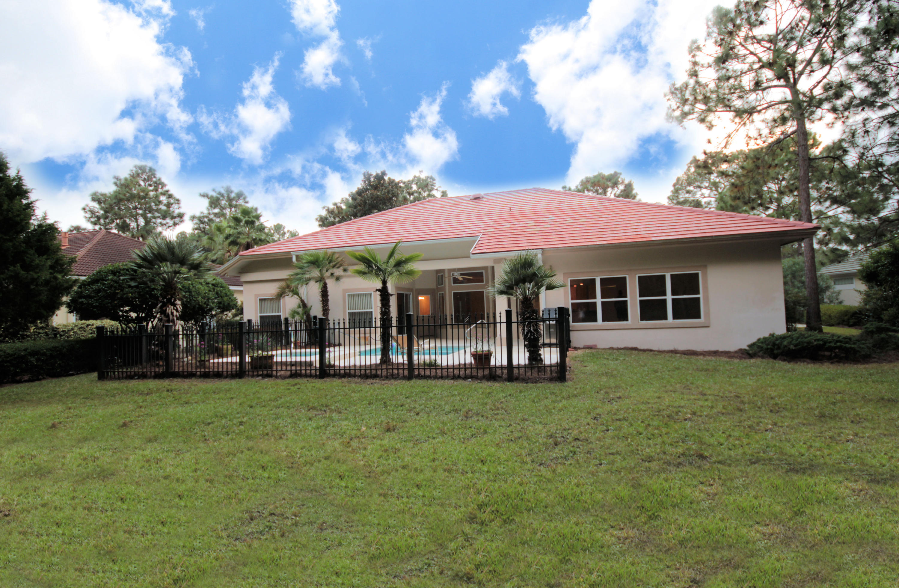 BAYTOWNE AVE EAST - Residential