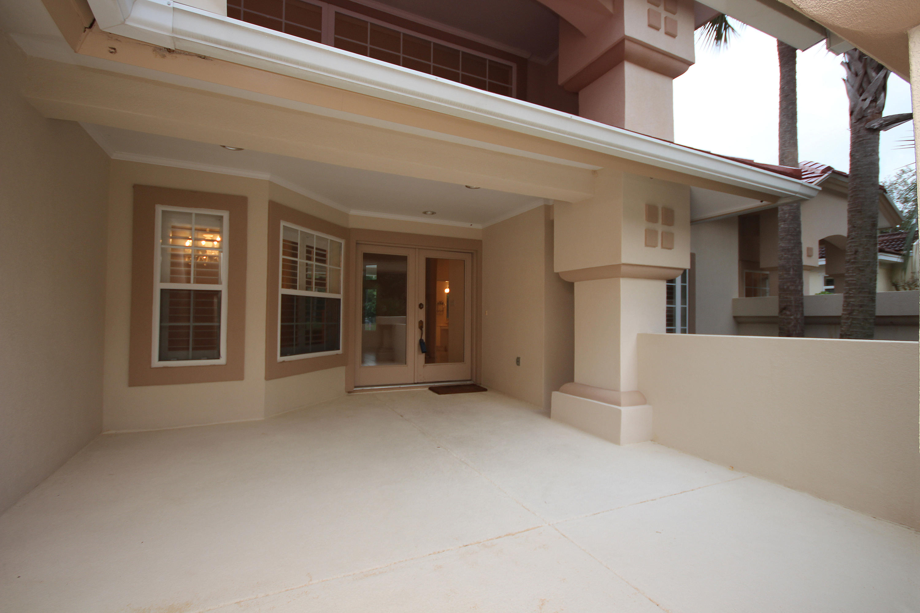 BAYTOWNE AVE EAST - Residential