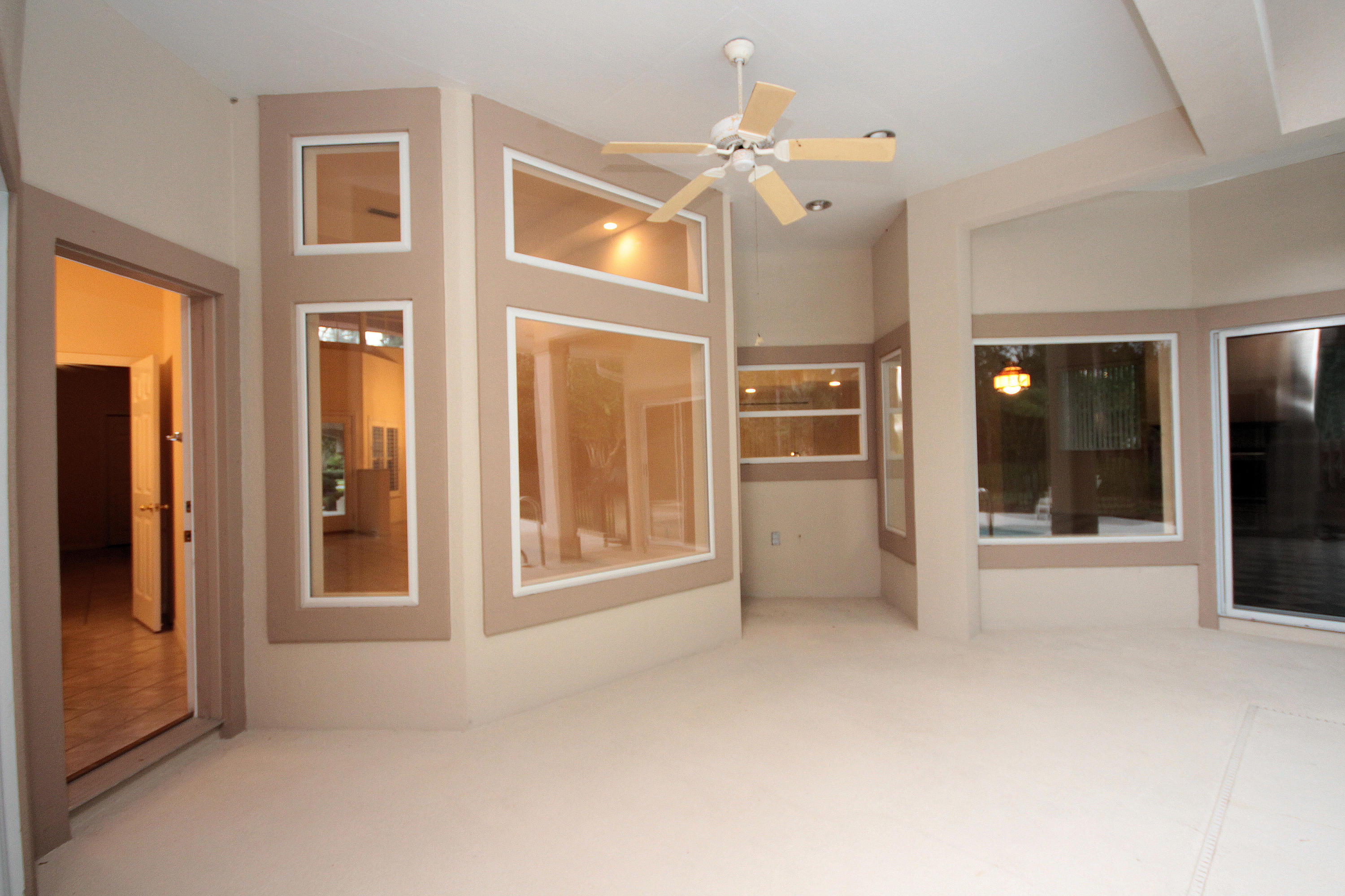 BAYTOWNE AVE EAST - Residential