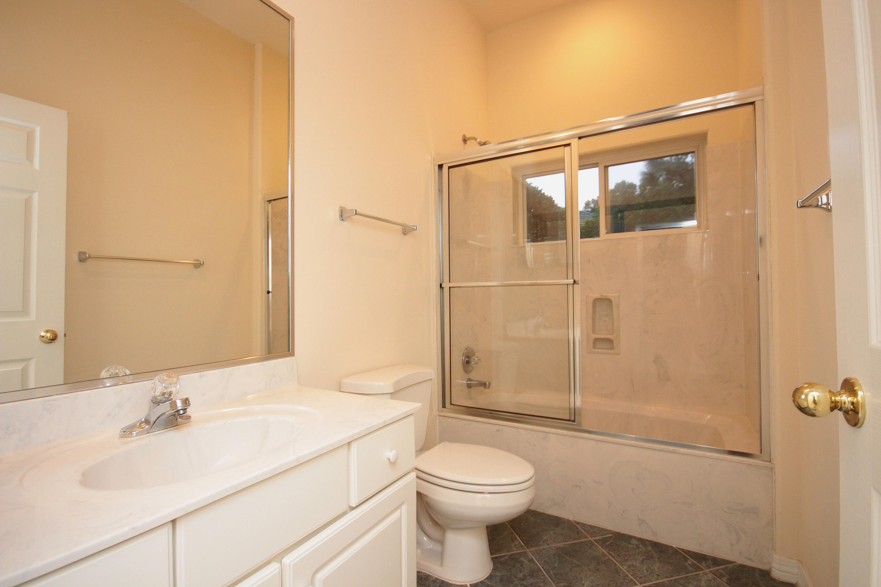 BAYTOWNE AVE EAST - Residential