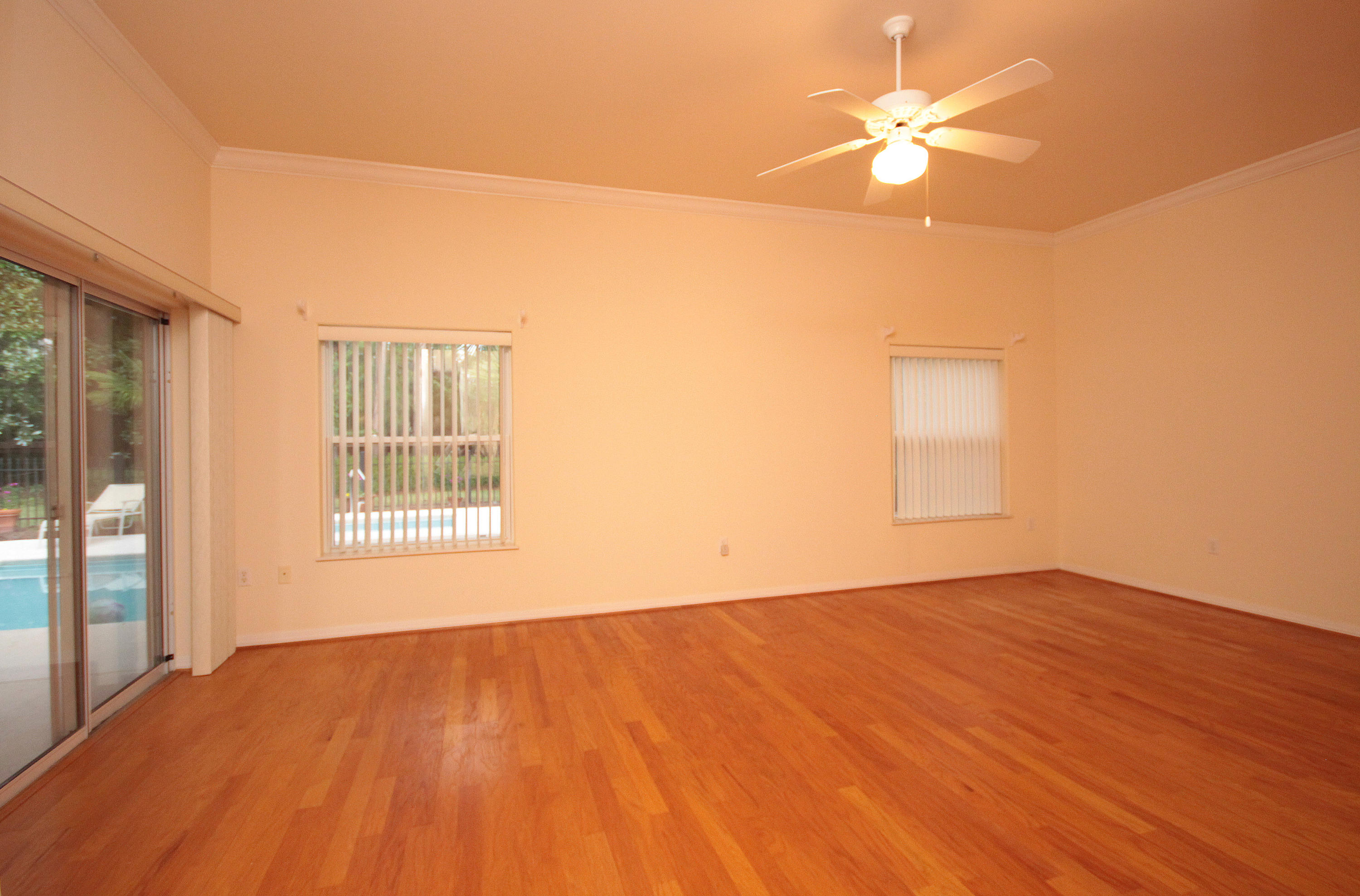 BAYTOWNE AVE EAST - Residential