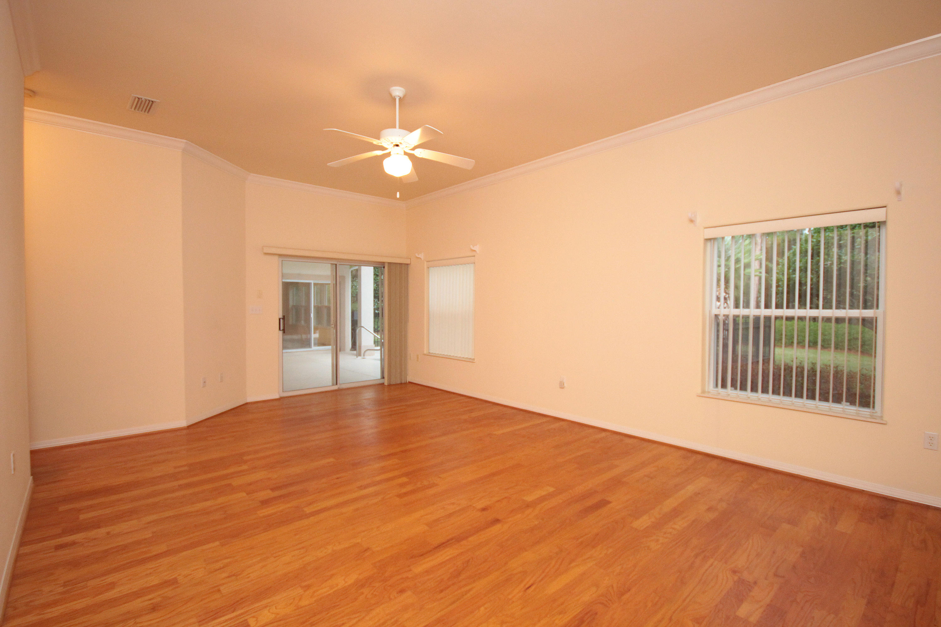 BAYTOWNE AVE EAST - Residential