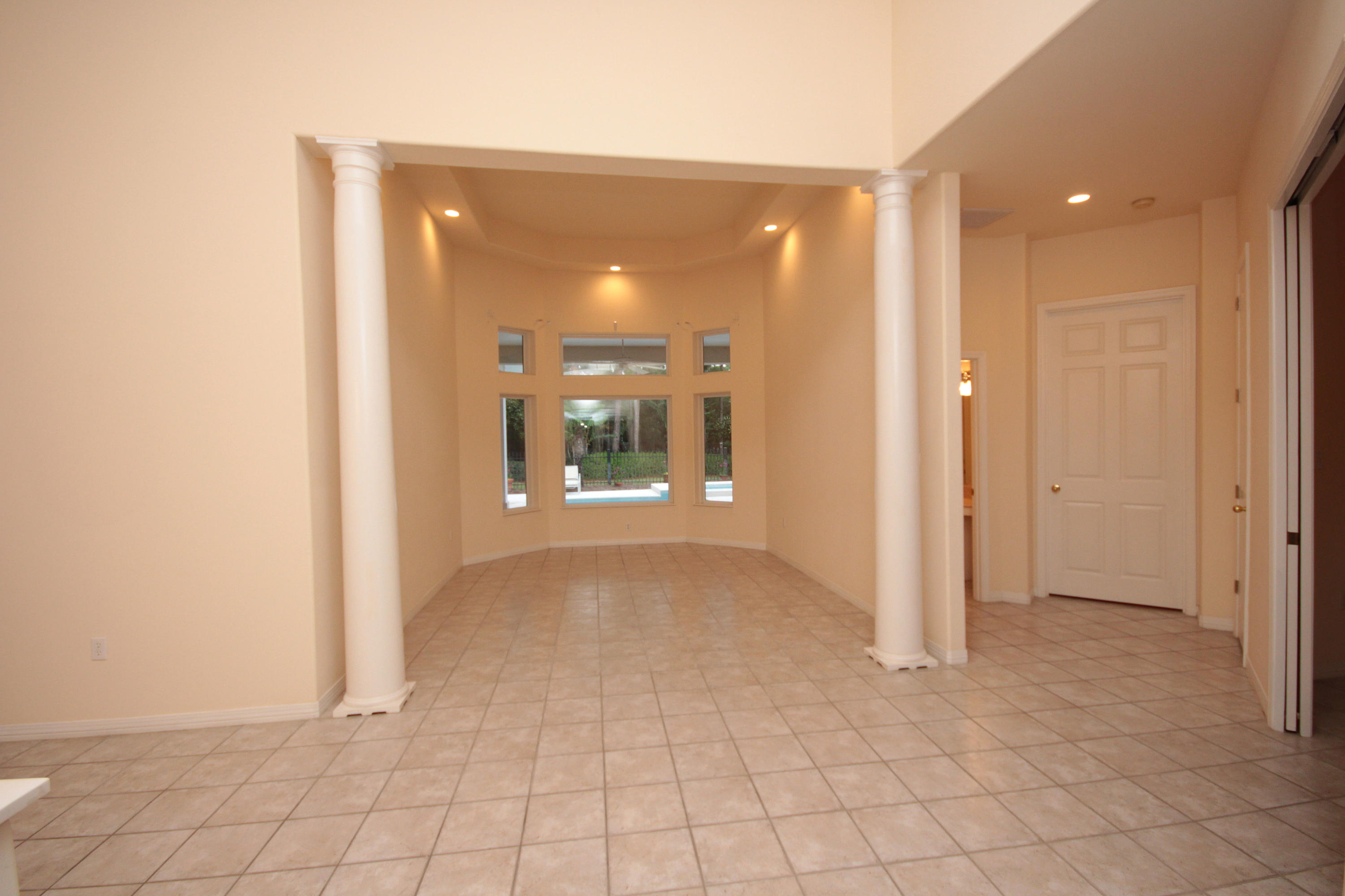 BAYTOWNE AVE EAST - Residential