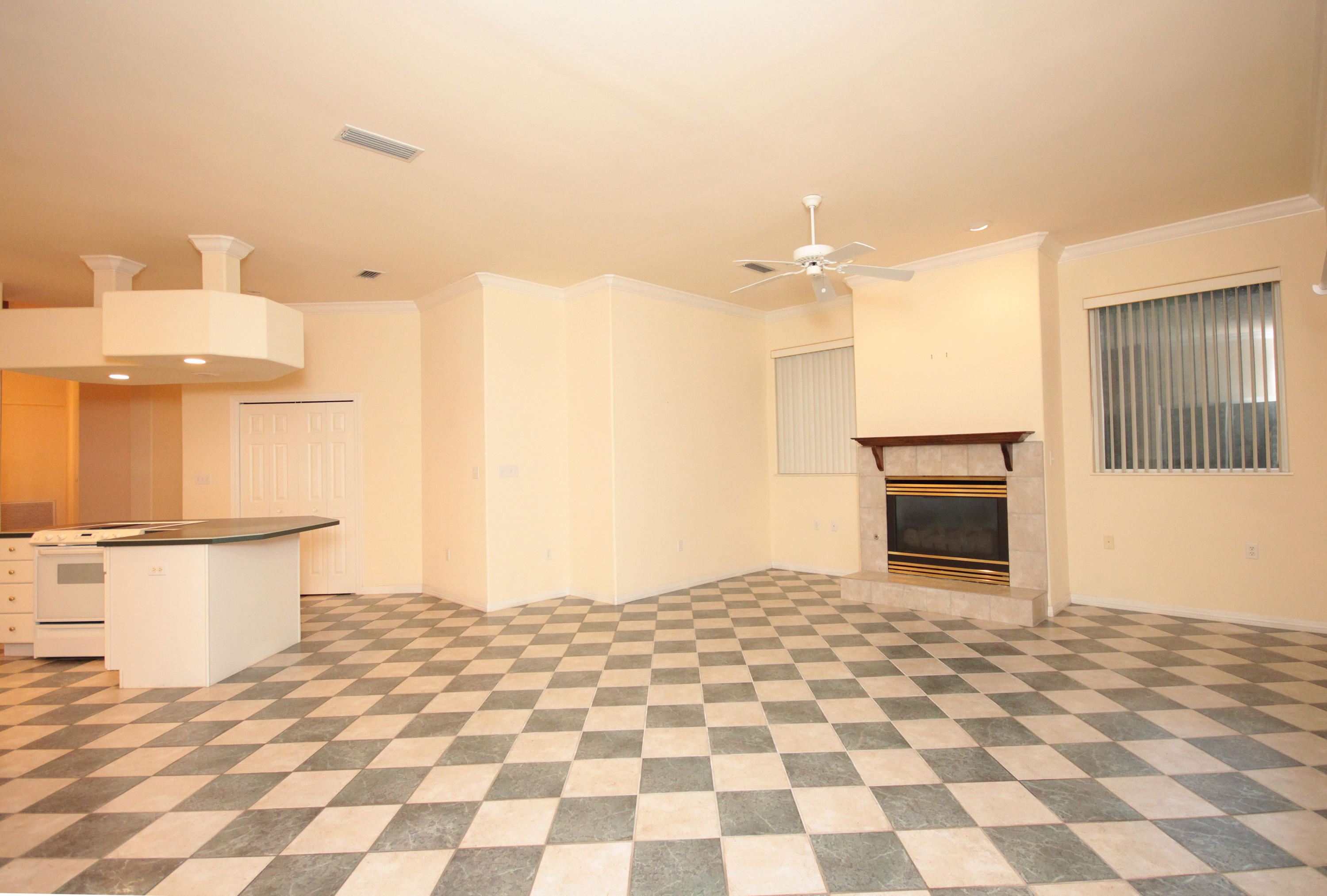 BAYTOWNE AVE EAST - Residential