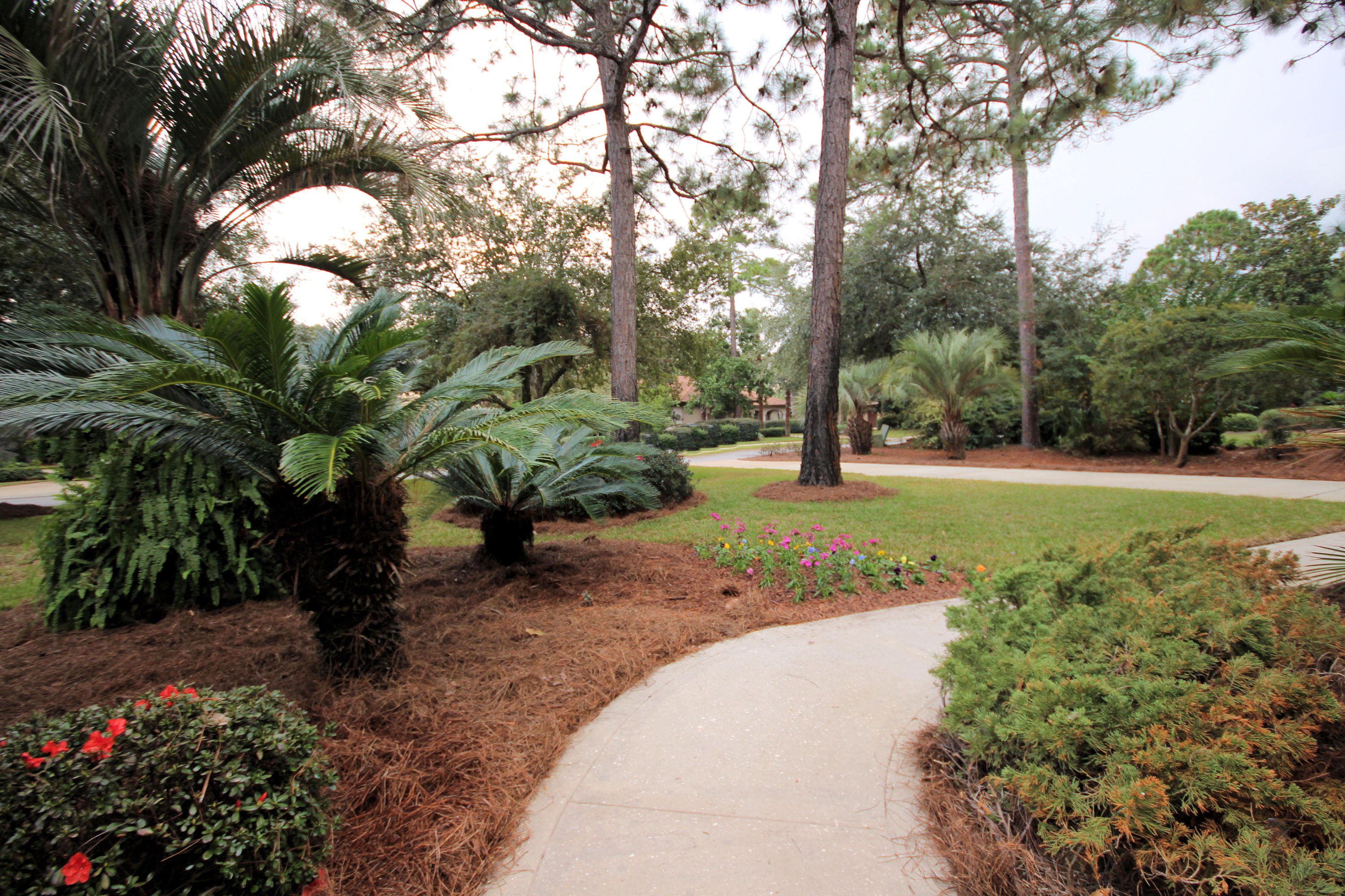 BAYTOWNE AVE EAST - Residential