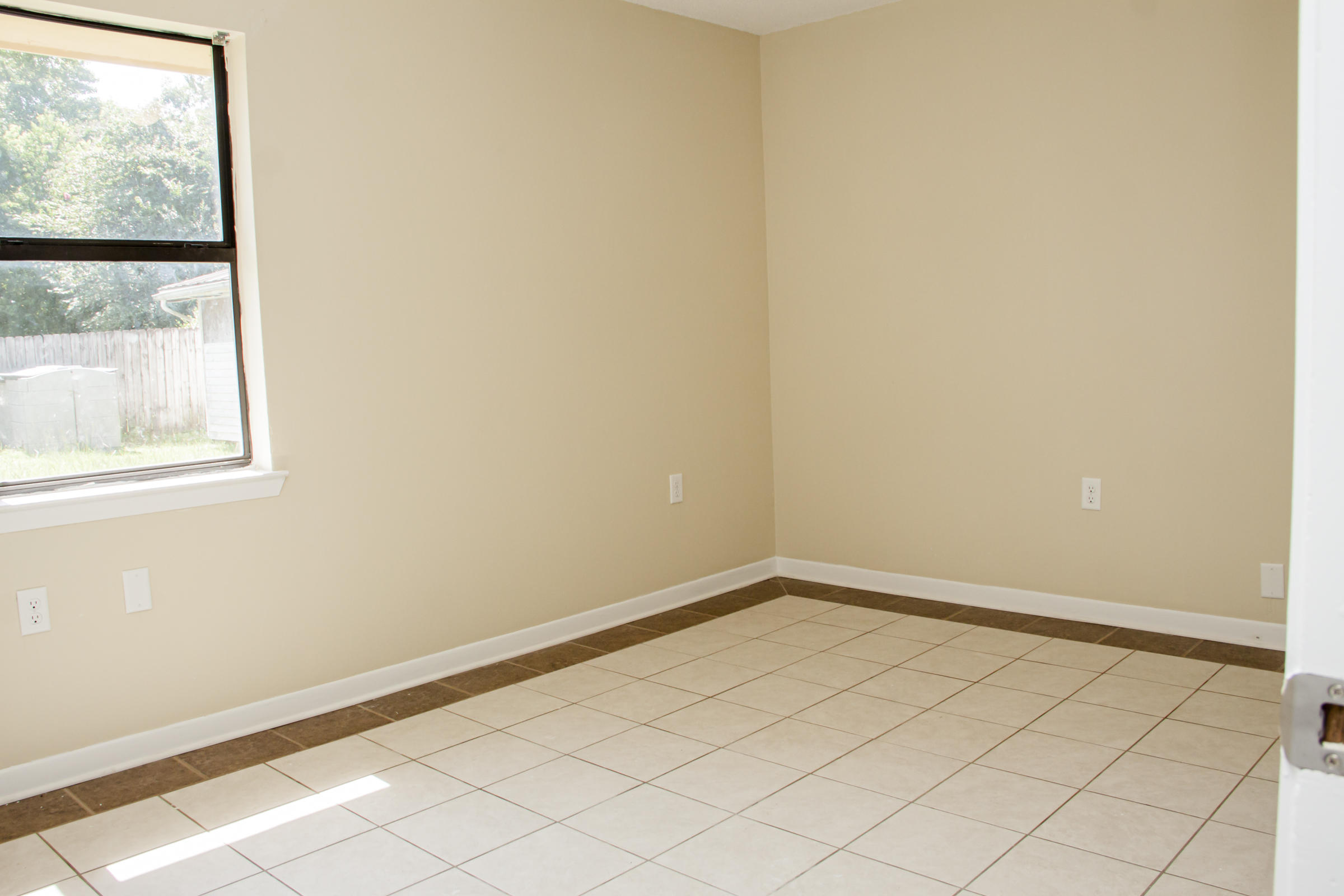 Hidden Trail Ph I - Residential Lease