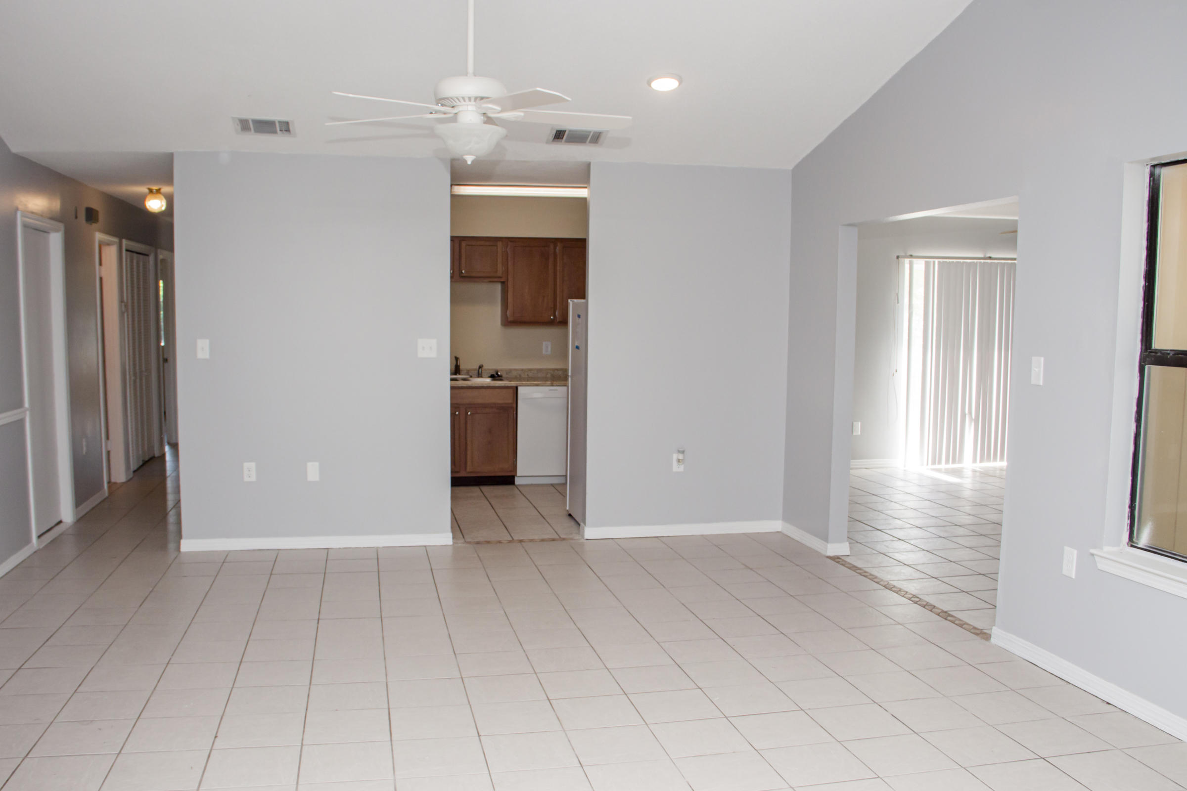 Hidden Trail Ph I - Residential Lease