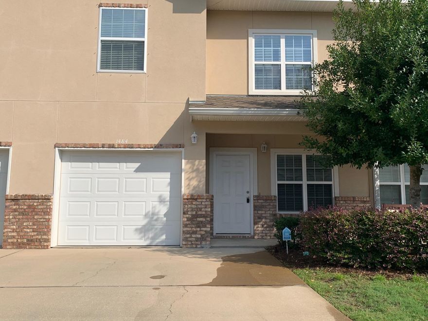 Quality home located near the back gate of Hurlburt Field. This lovely 3 bedroom 2 1/2 bath townhome is conveniently located to dining, shopping, military base and the beaches. The living room has carpeting and high ceilings. The kitchen has tile flooring, granite countertops and maple cabinetry with a island counter. All stainless steel appliances included. The master bedroom suite is over 300sqft. and has a large walk in closet and bathroom with granite countertops and maple cabinetry. Two bedrooms and full bathroom are also upstairs. New carpet and paint throughout.  Call for your appointment to view today.