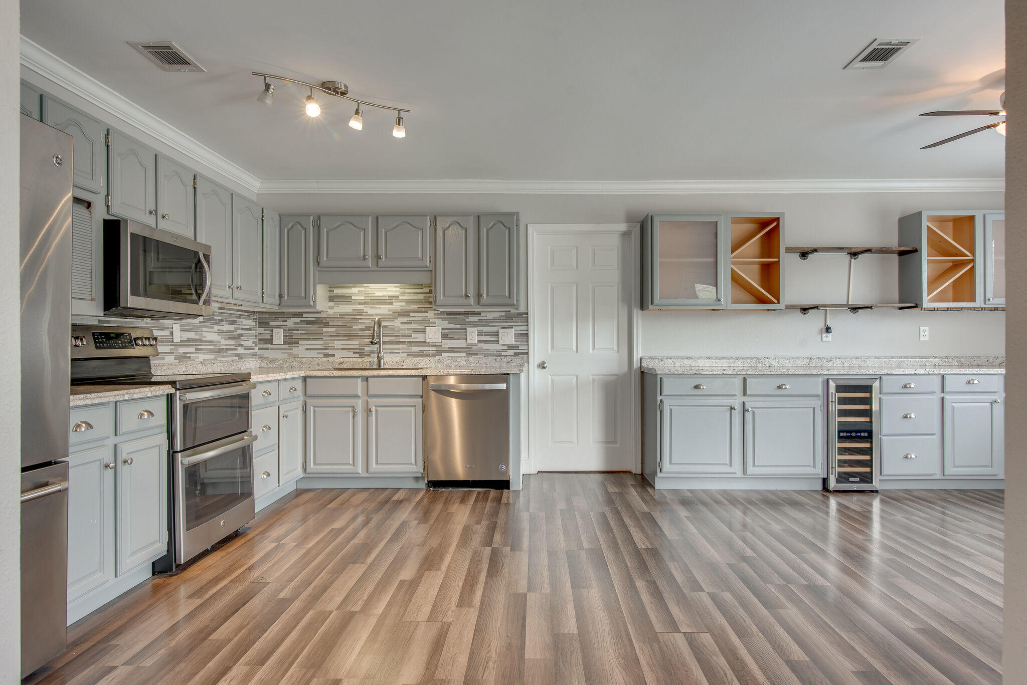 SANDALWOOD - Residential