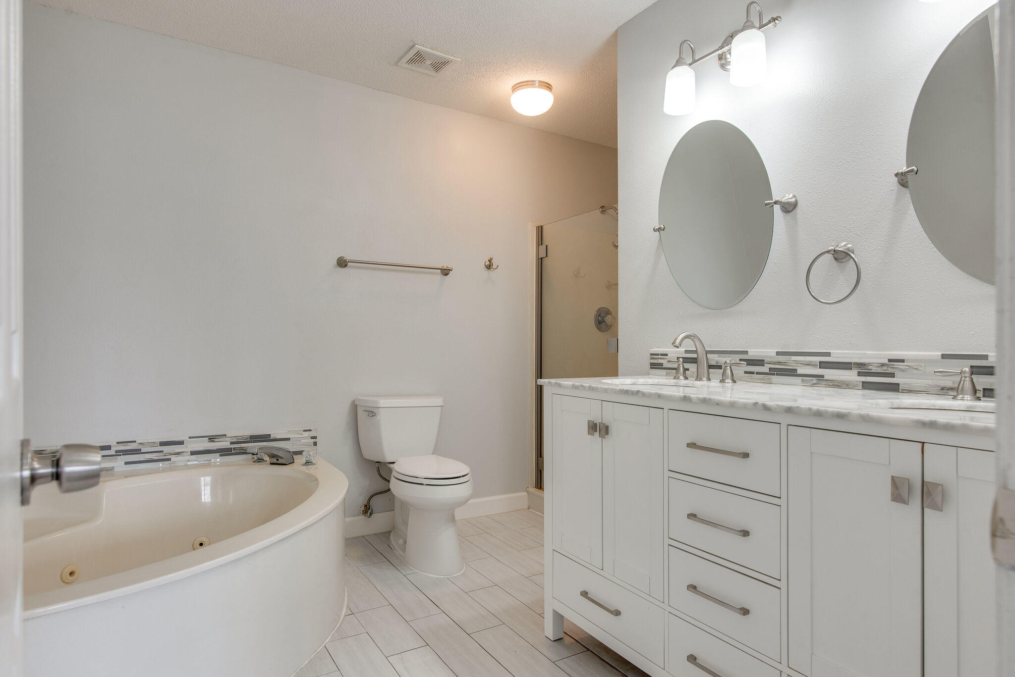 SANDALWOOD - Residential