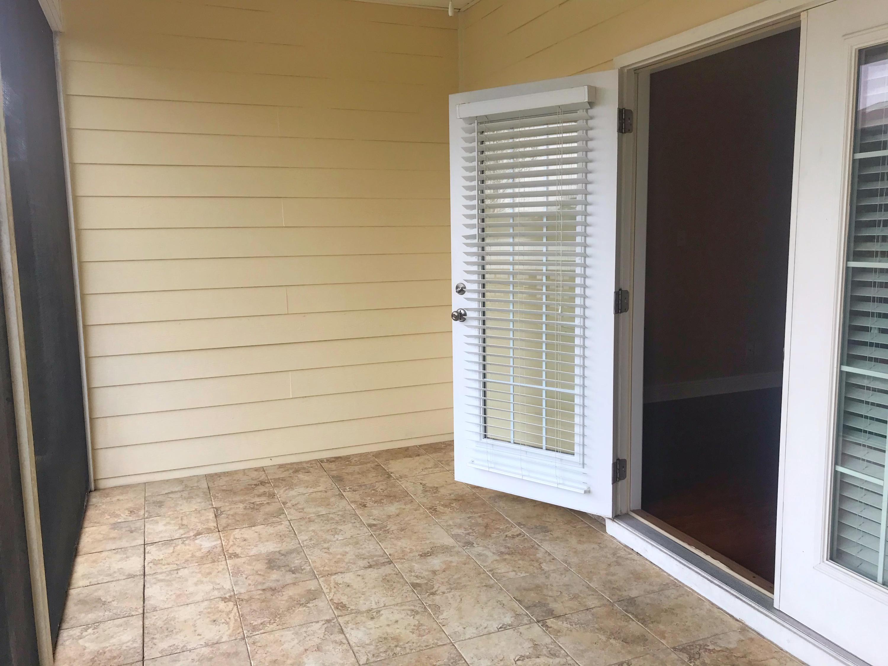 DIAMOND LAKES - Residential Lease