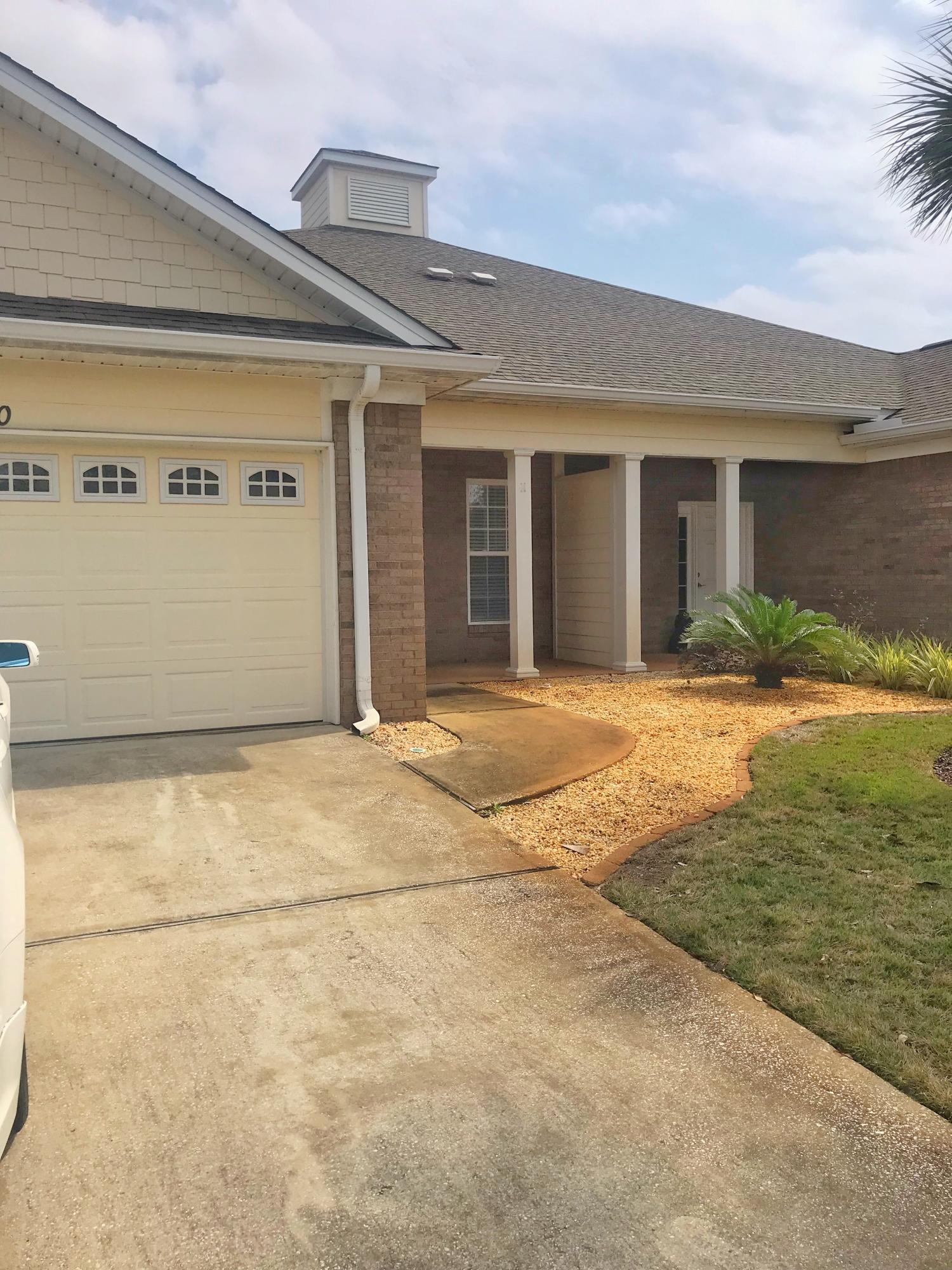 DIAMOND LAKES - Residential Lease