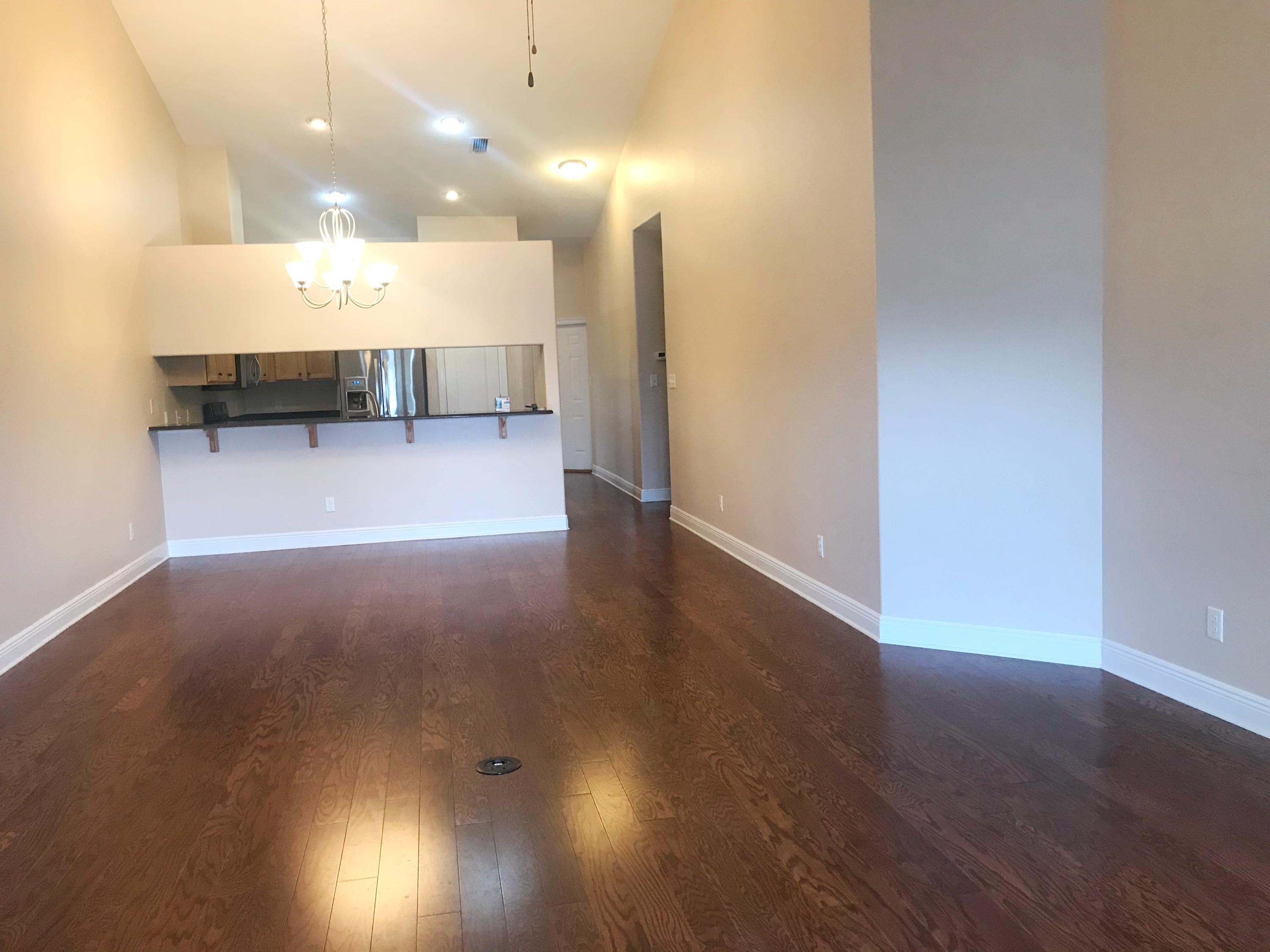 DIAMOND LAKES - Residential Lease