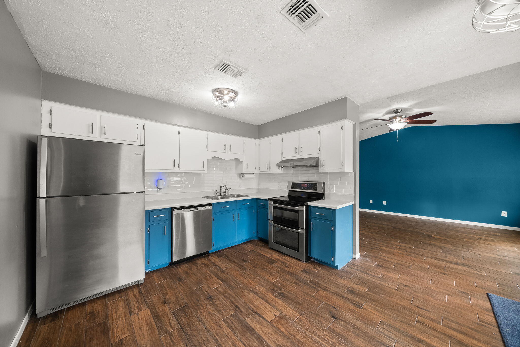 NO RECORDED SUBDIVISION - Residential