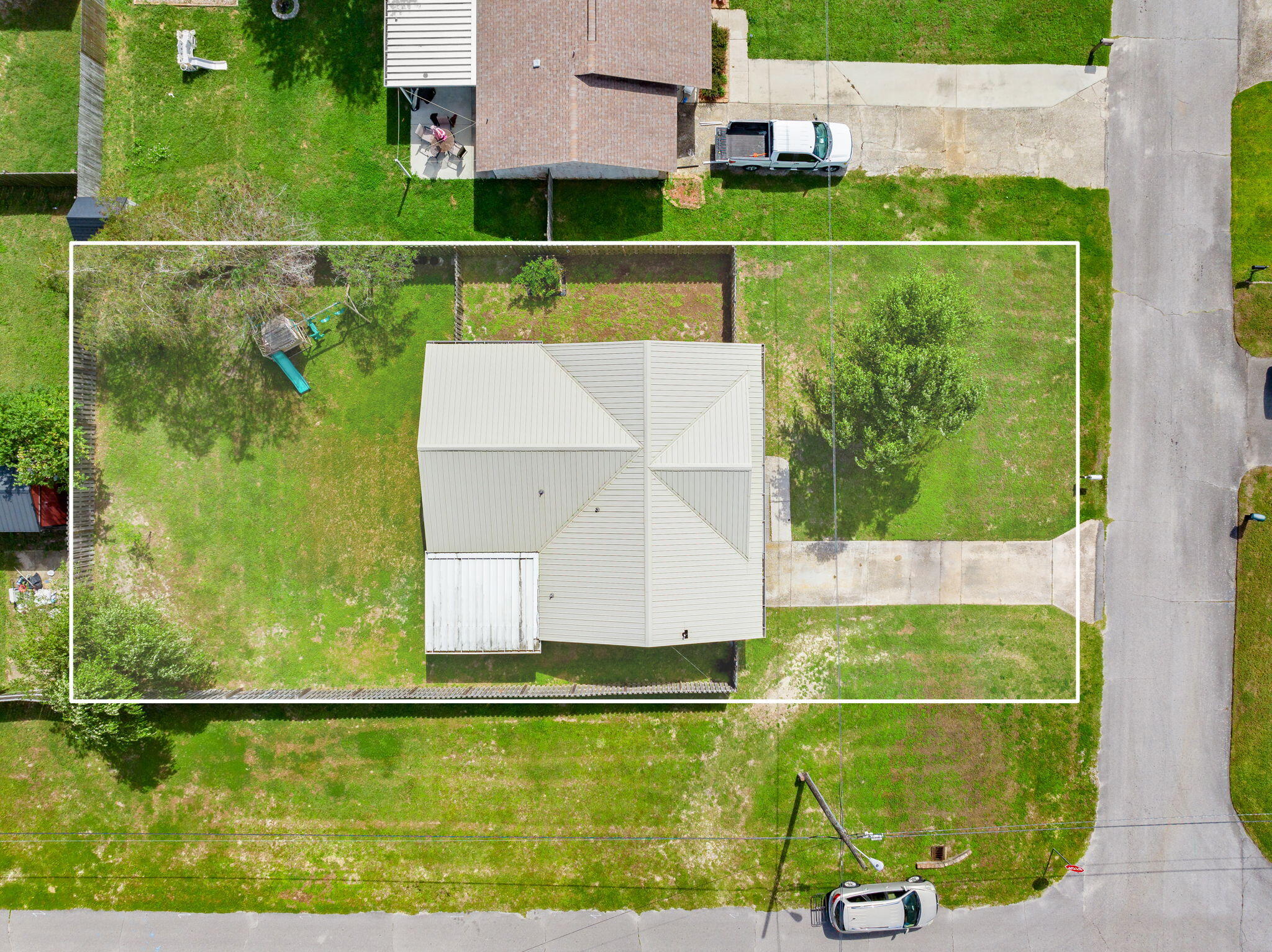 NO RECORDED SUBDIVISION - Residential