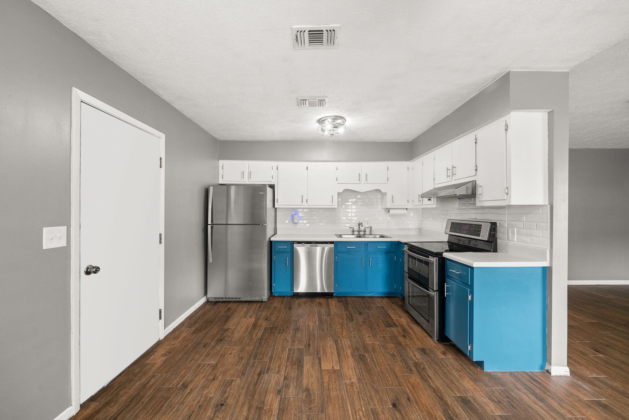 NO RECORDED SUBDIVISION - Residential