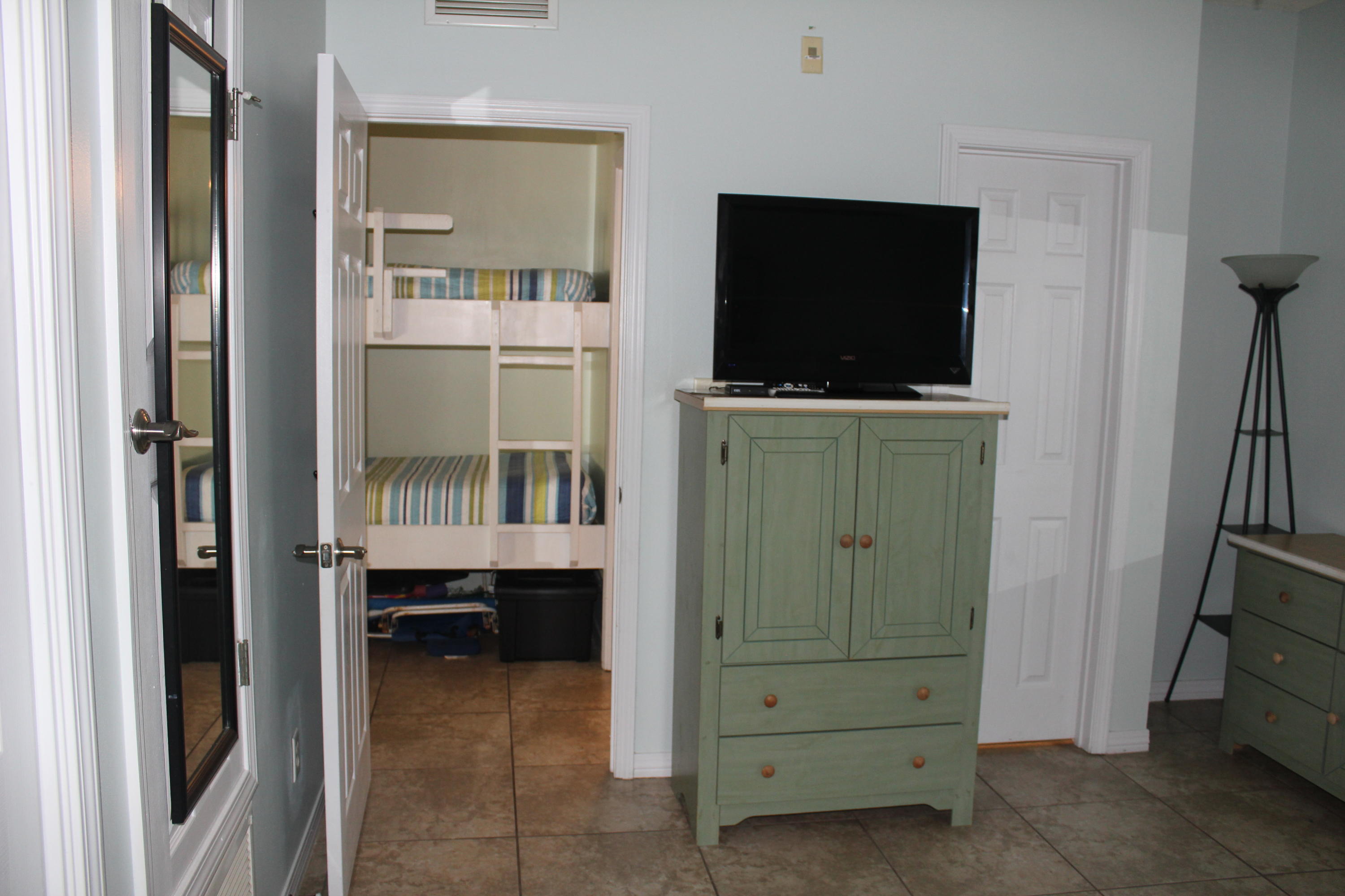 SUNSET COTTAGES CONDO - Residential
