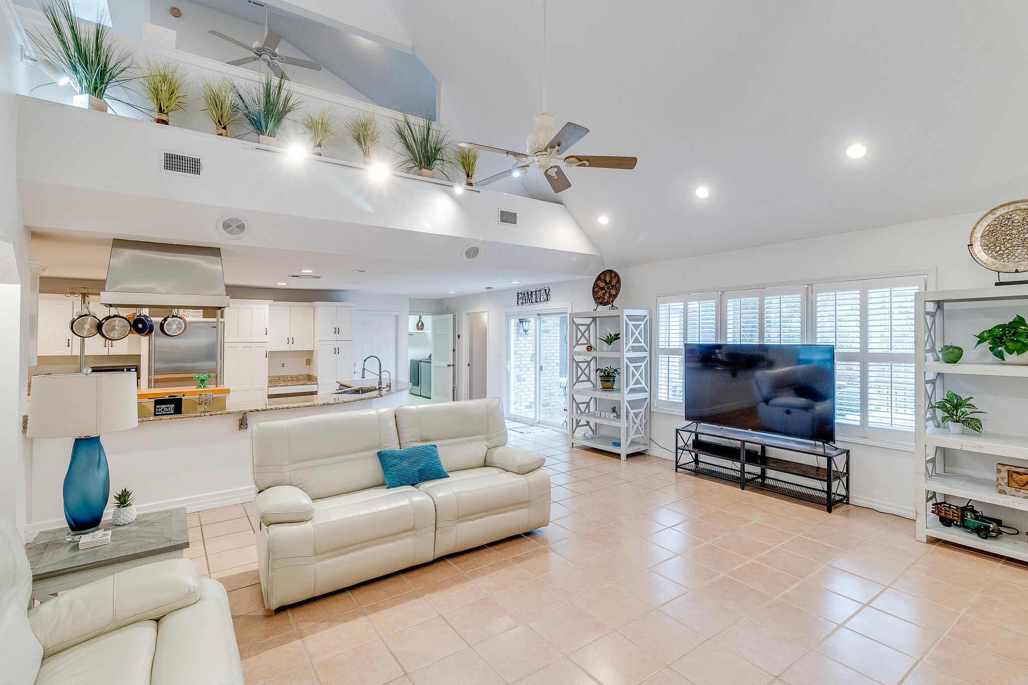 MARCUS POINTE - Residential