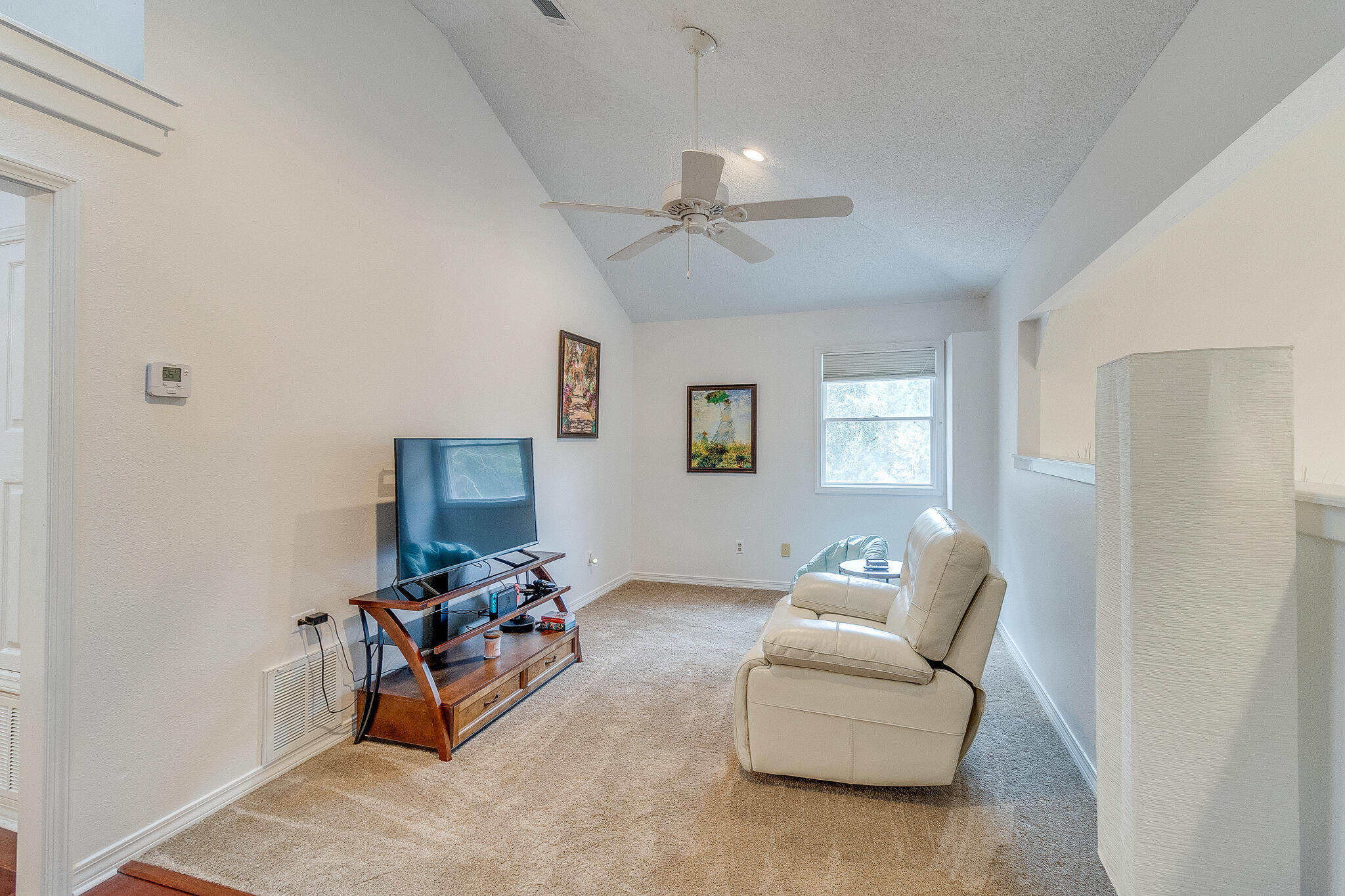 MARCUS POINTE - Residential
