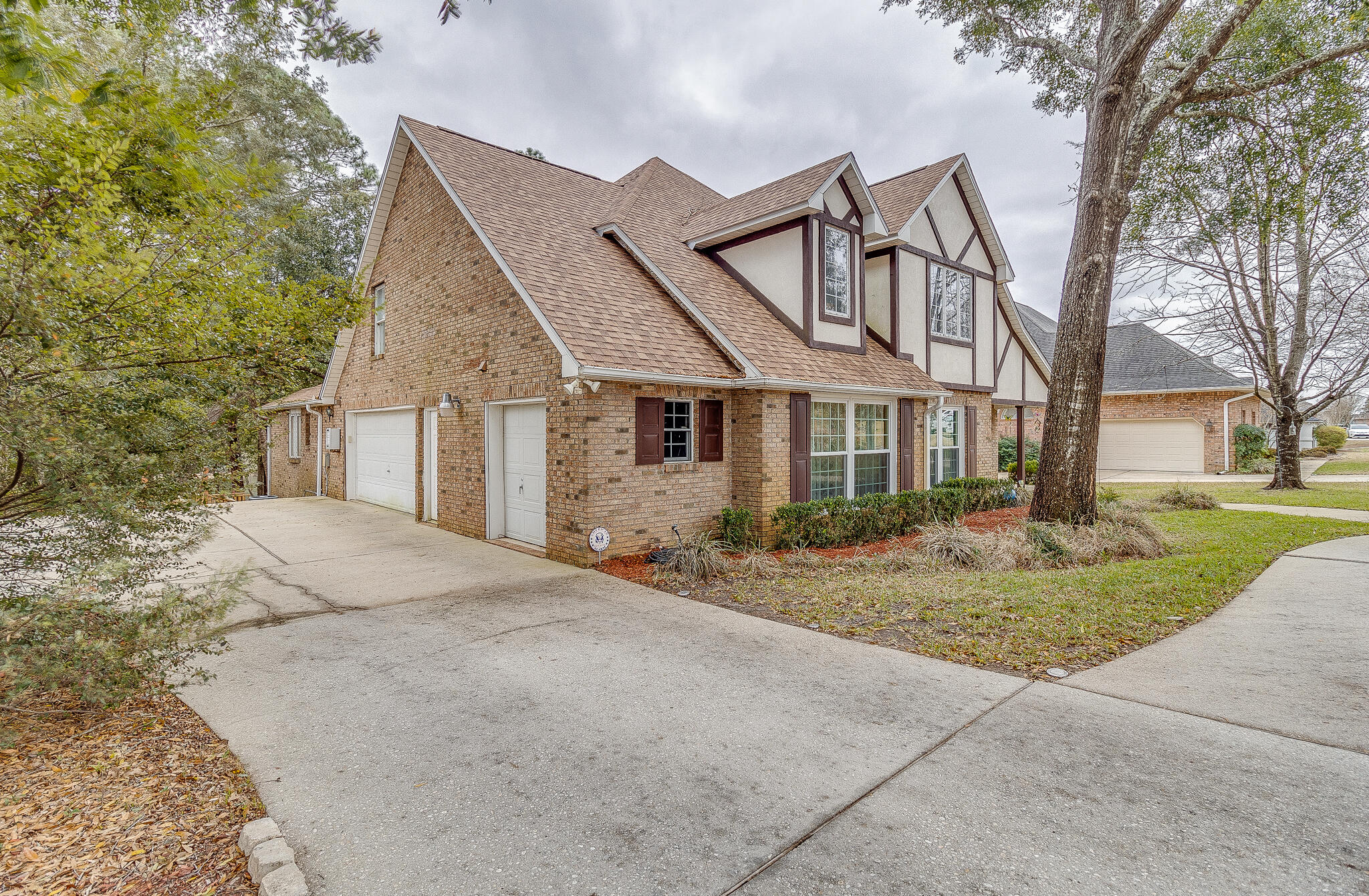 MARCUS POINTE - Residential