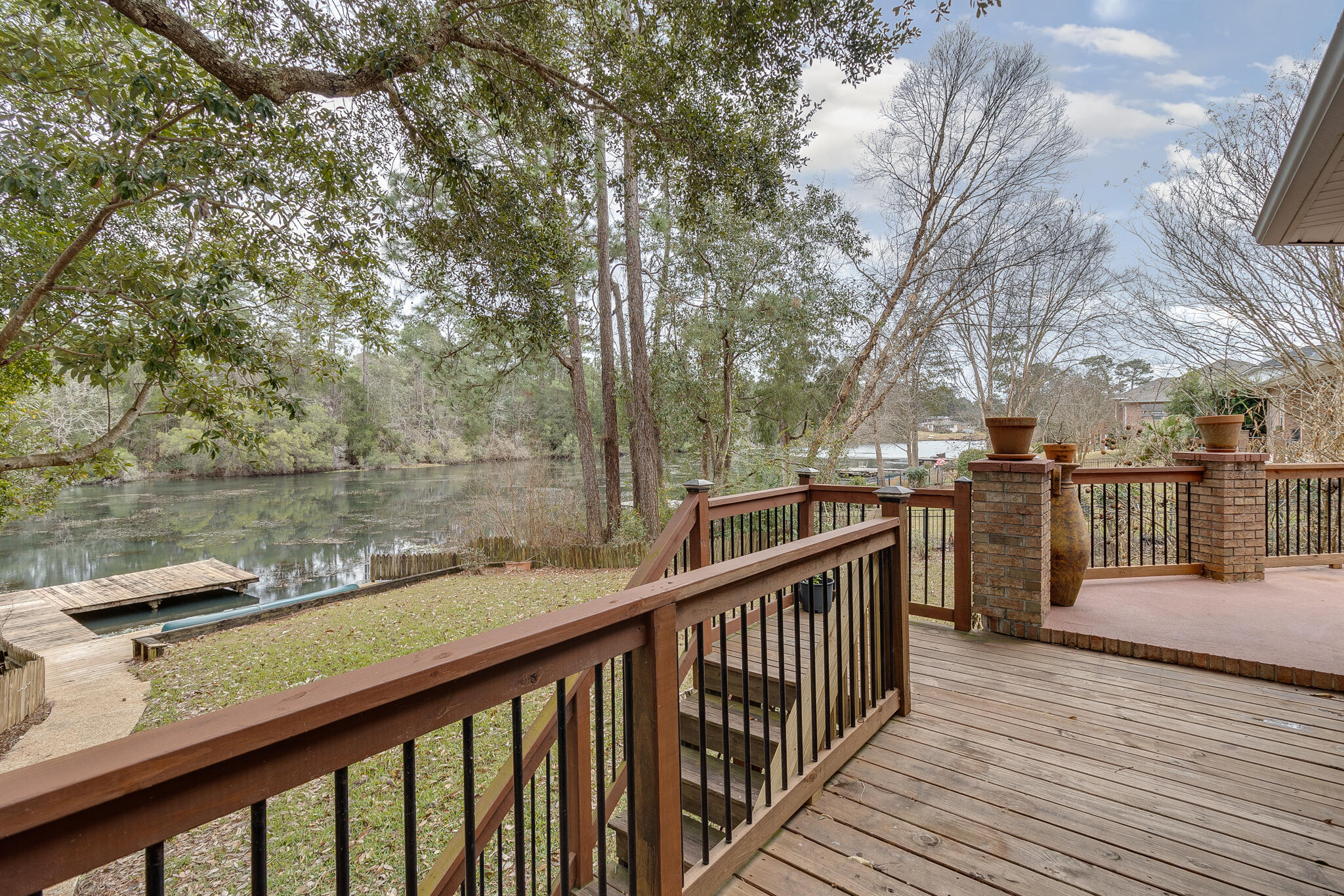 MARCUS POINTE - Residential