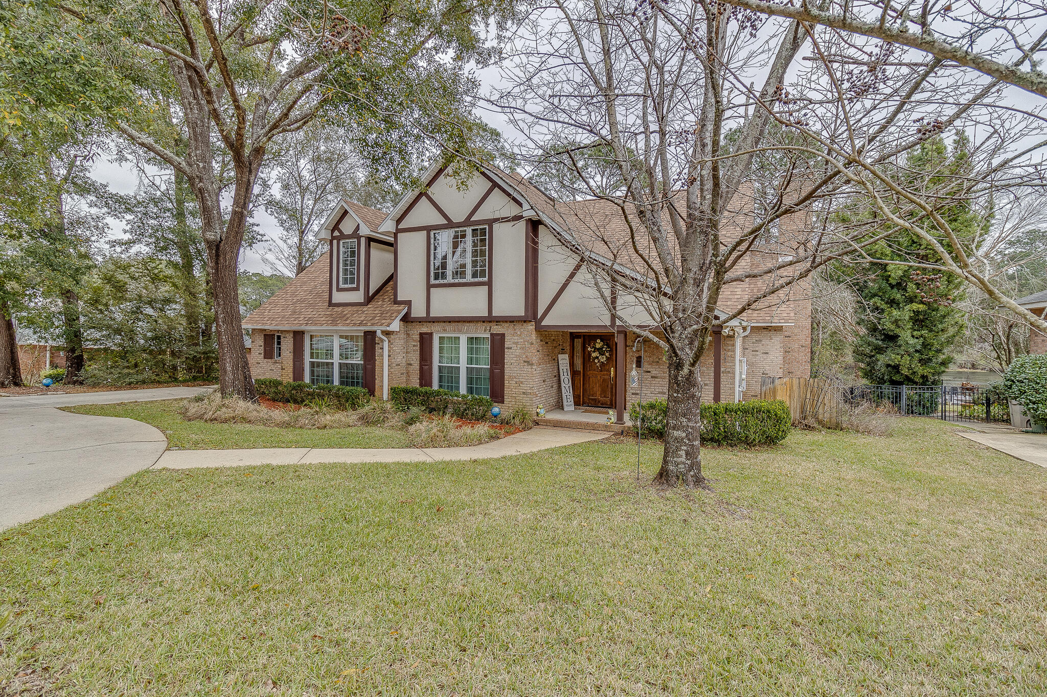 MARCUS POINTE - Residential