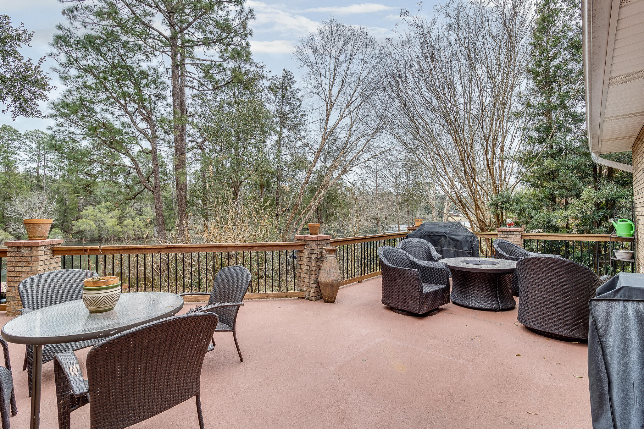 MARCUS POINTE - Residential