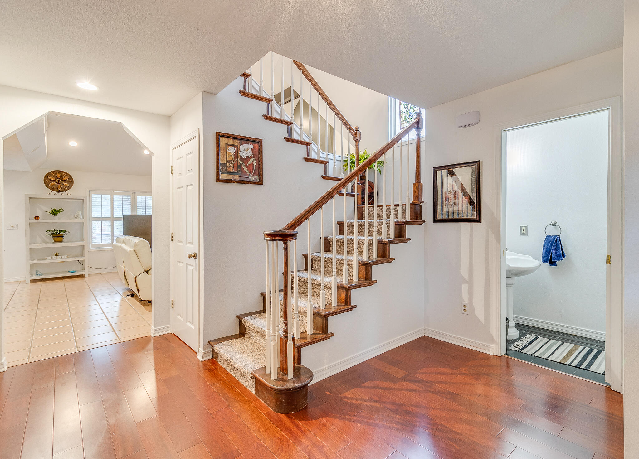 MARCUS POINTE - Residential