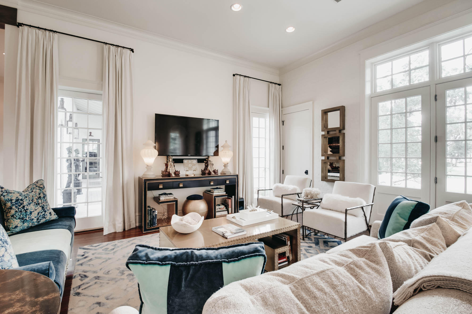 CHURCHILL OAKS - Residential
