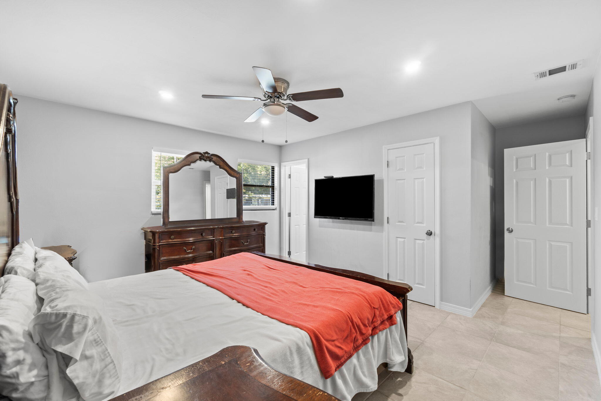 MONTCLAIR - Residential