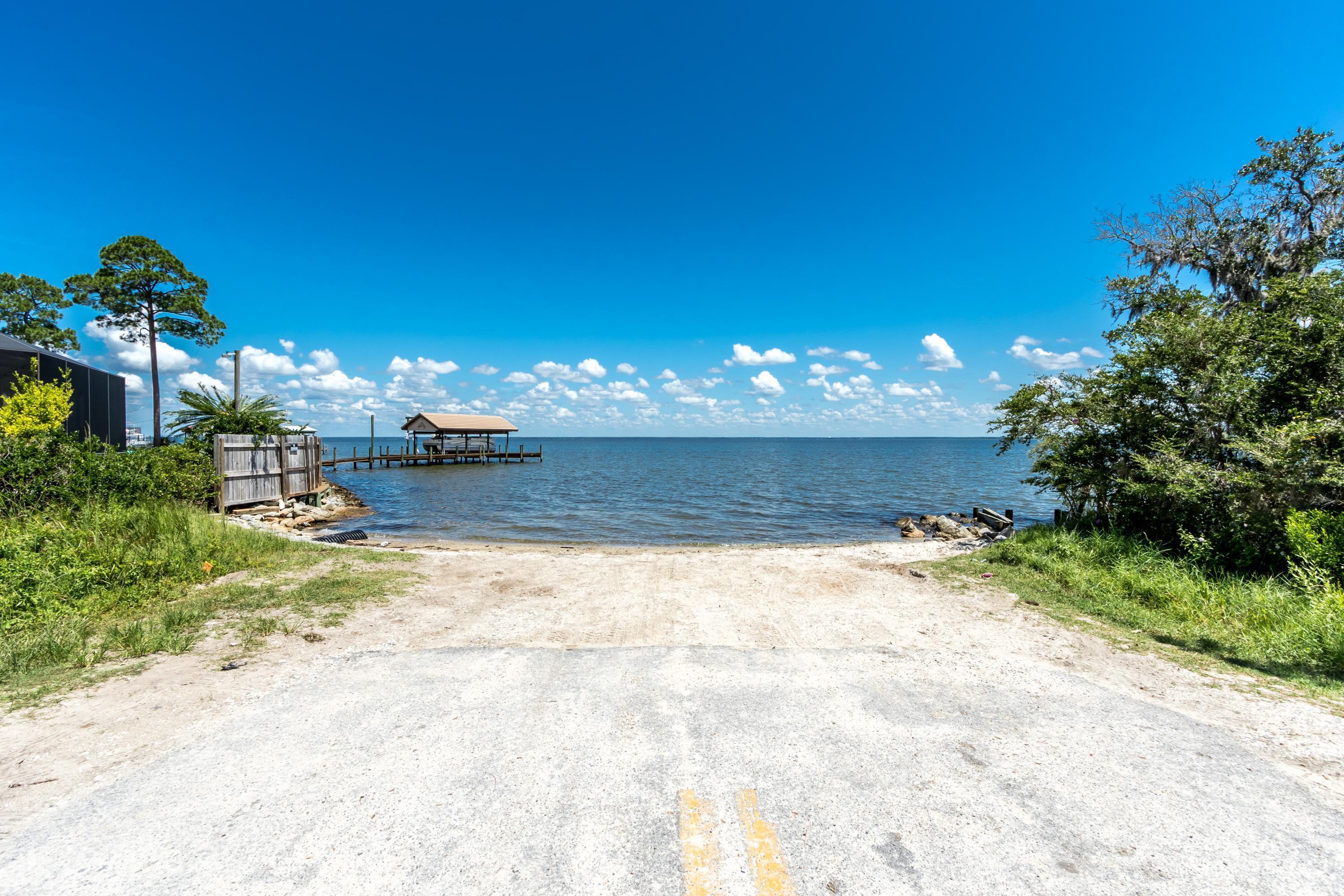 EAGLE BAY - Residential Lease