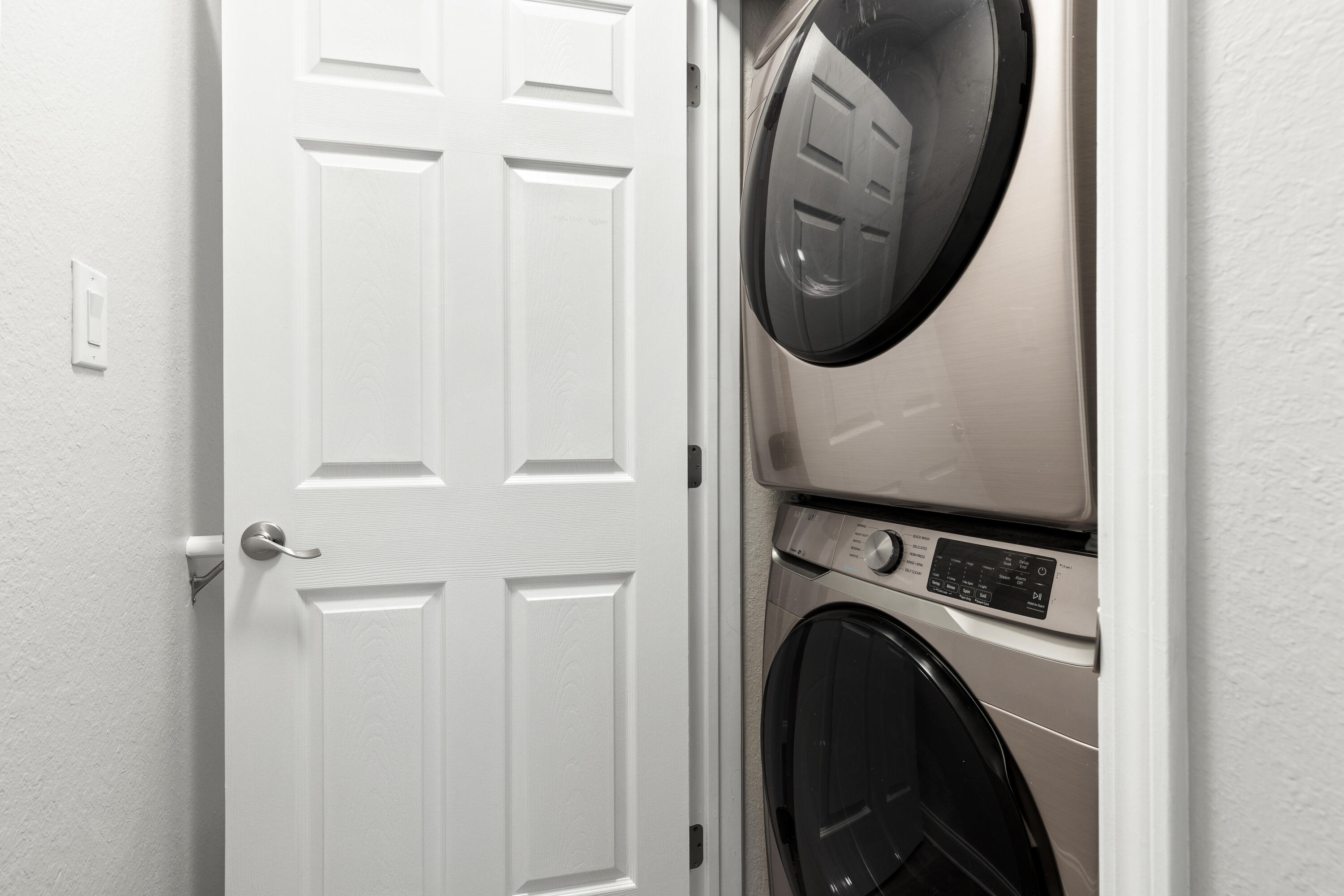 EAGLE BAY - Residential Lease