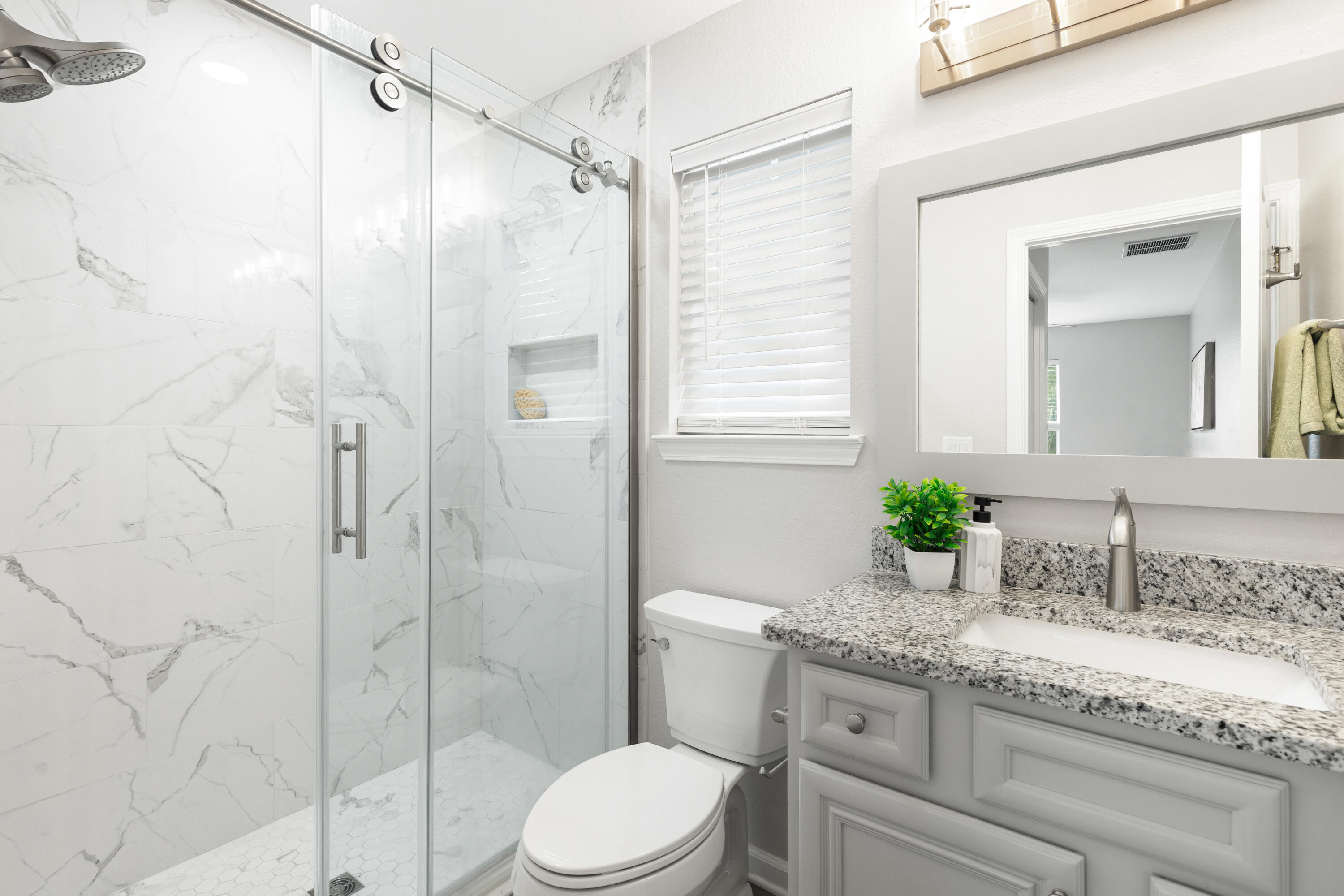 EAGLE BAY - Residential Lease