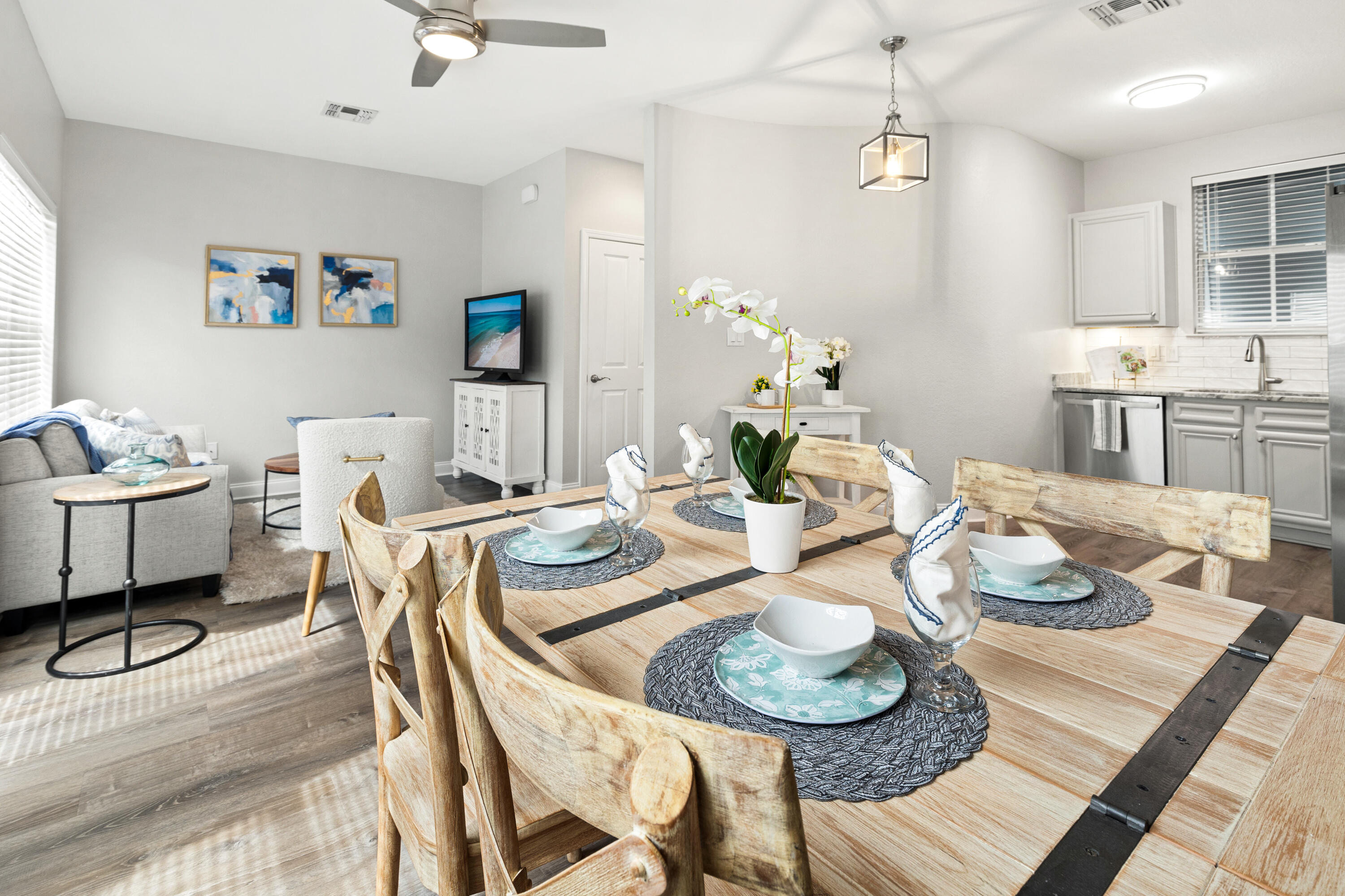 EAGLE BAY - Residential Lease