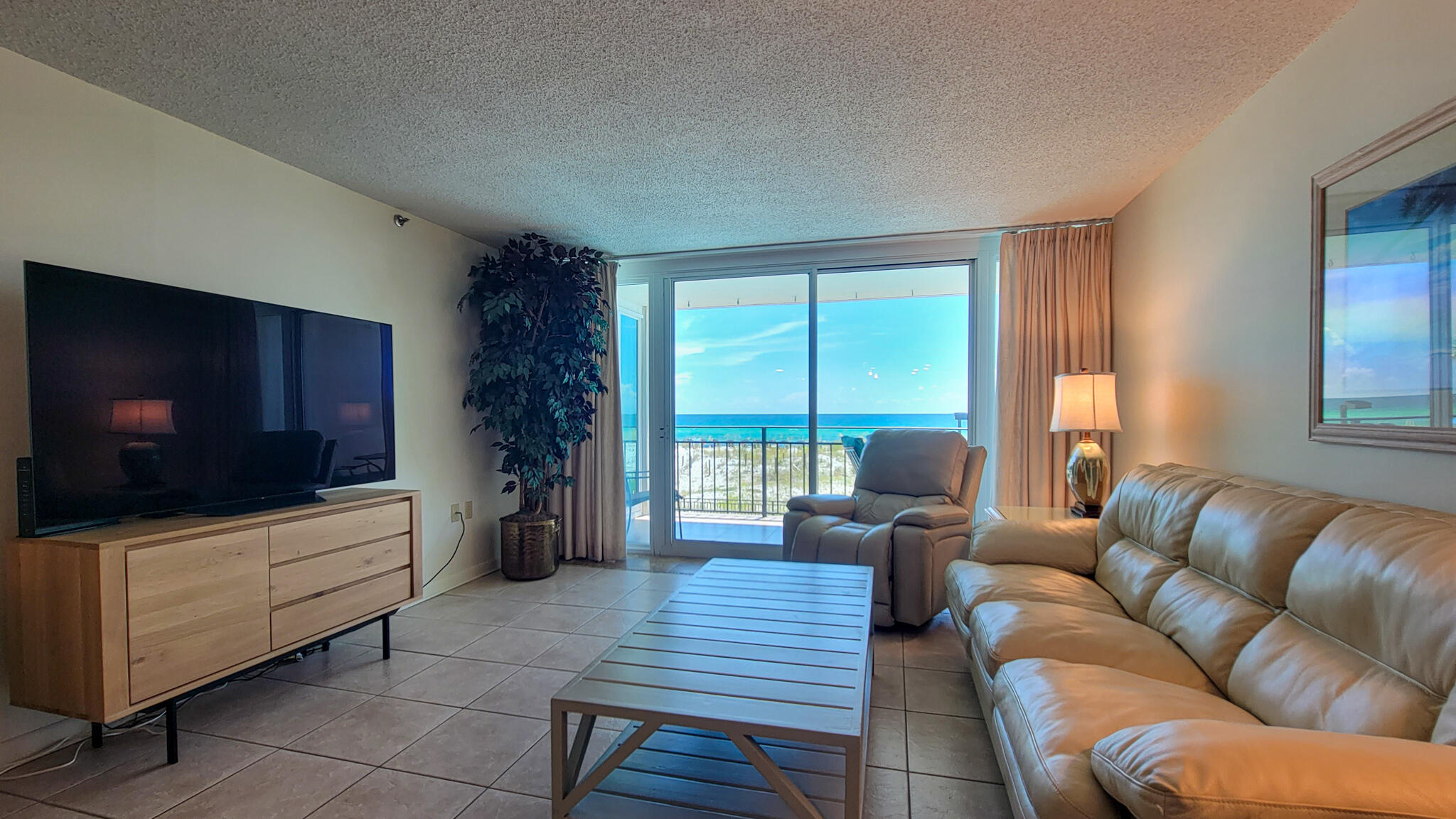 BREAKERS OF FWB PH 1 - Residential