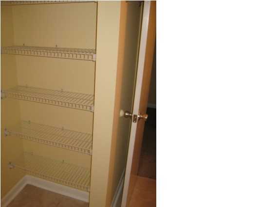 BIENVILLE SQUARE T/H - Residential Lease