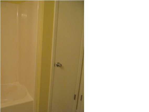 BIENVILLE SQUARE T/H - Residential Lease